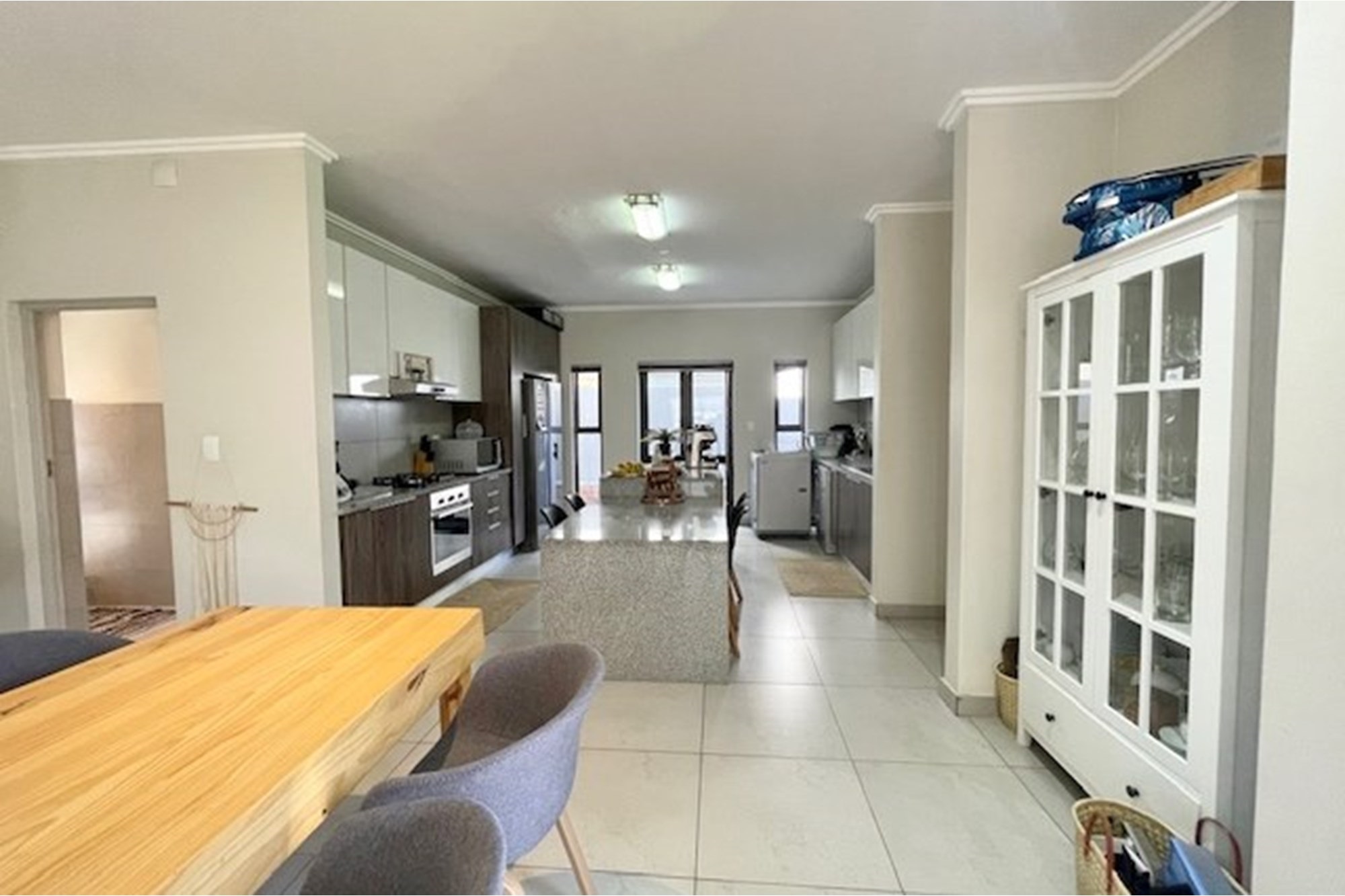 Duplex for sale in Bryanston, Sandton, 246 m²