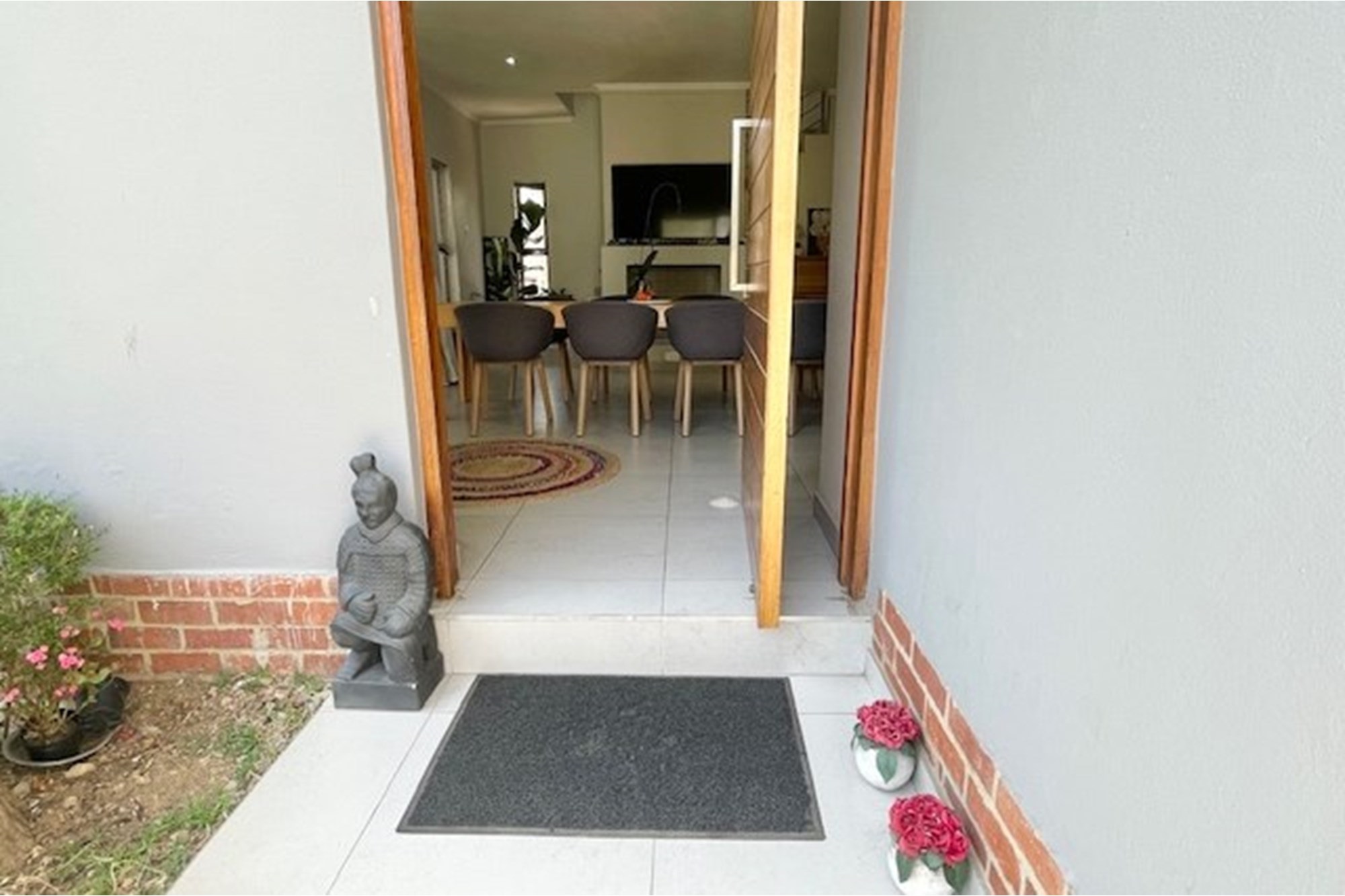 Duplex for sale in Bryanston, Sandton, 246 m²