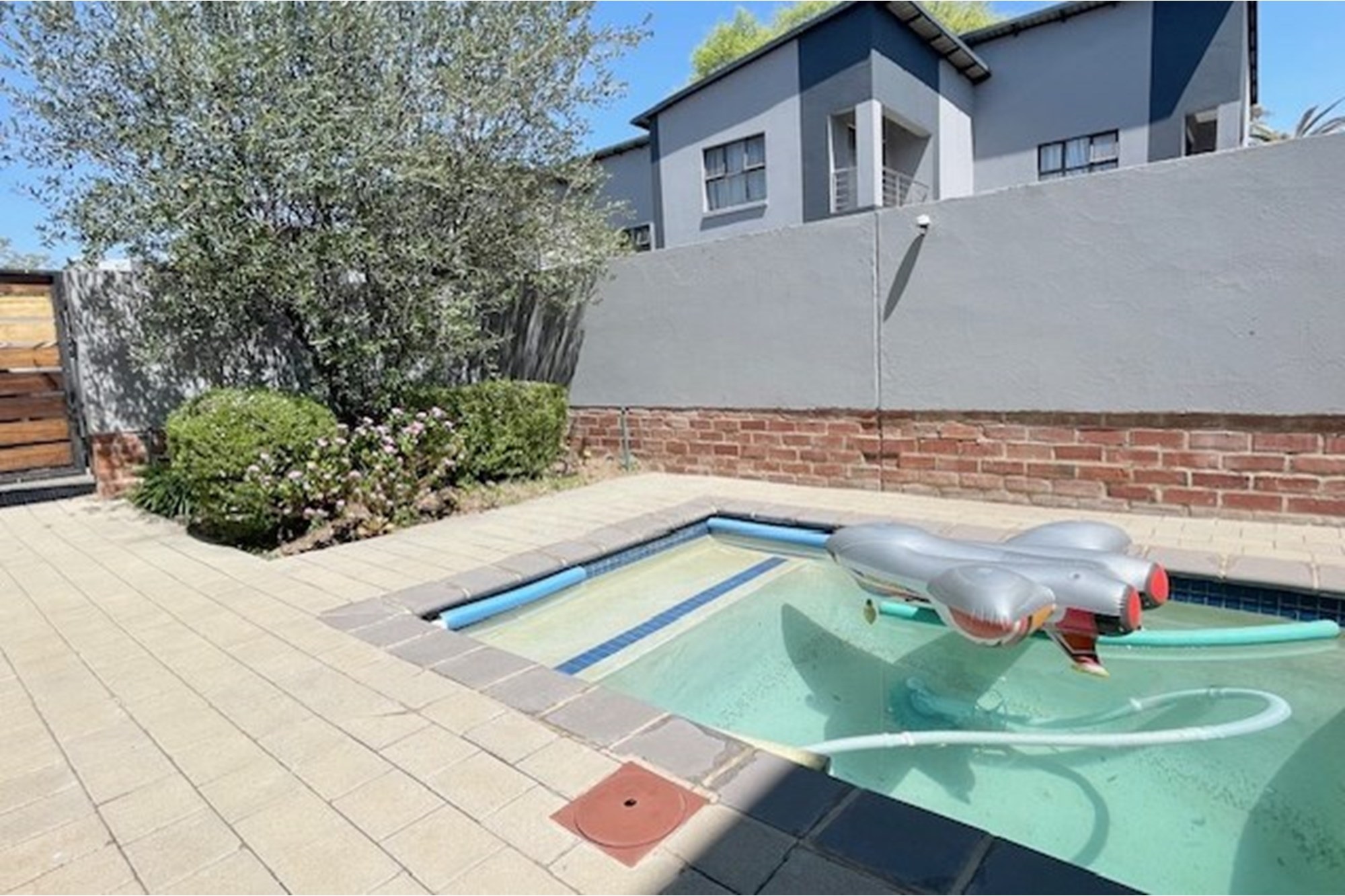 Duplex for sale in Bryanston, Sandton, 246 m²