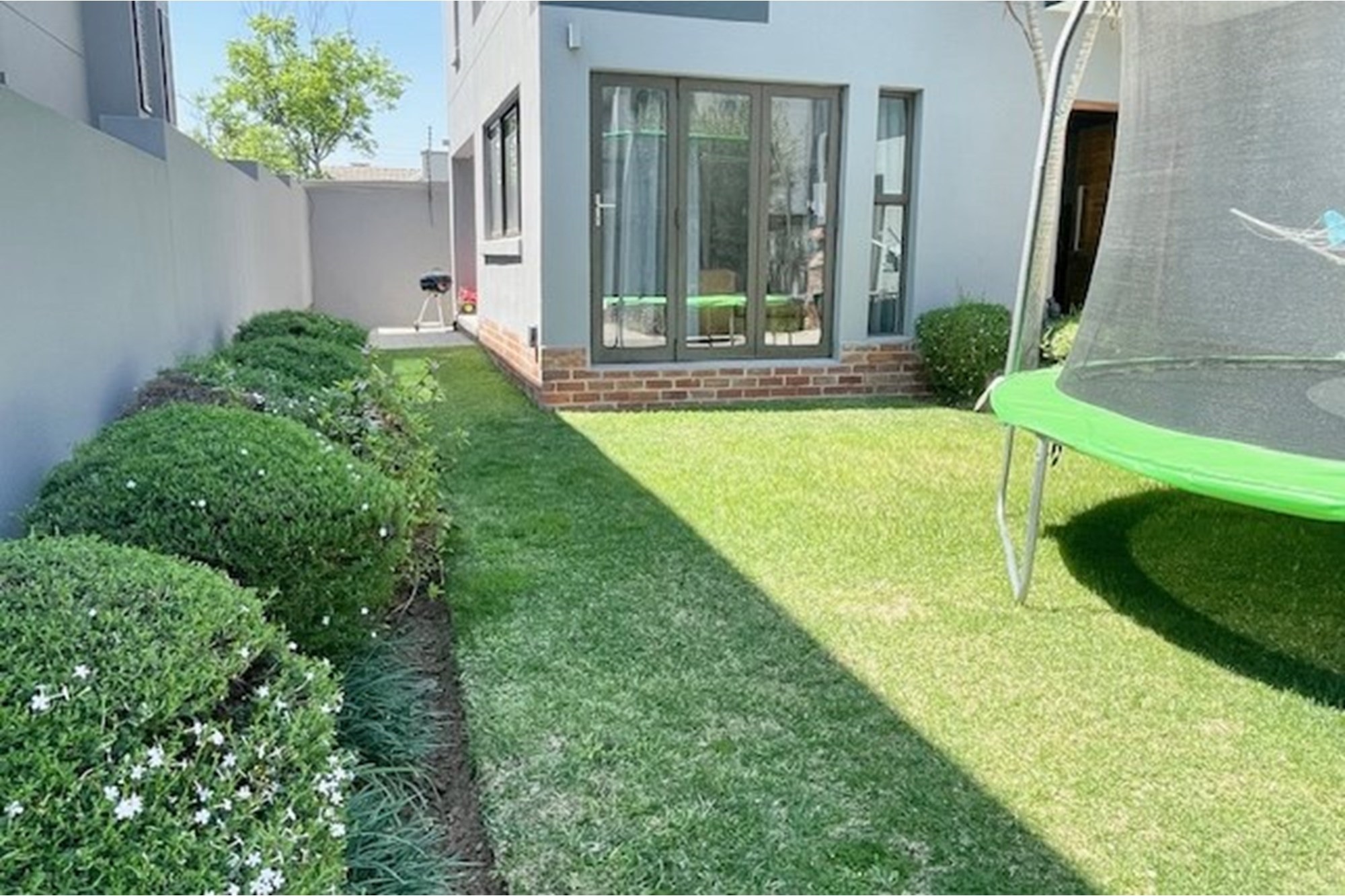 Duplex for sale in Bryanston, Sandton, 246 m²