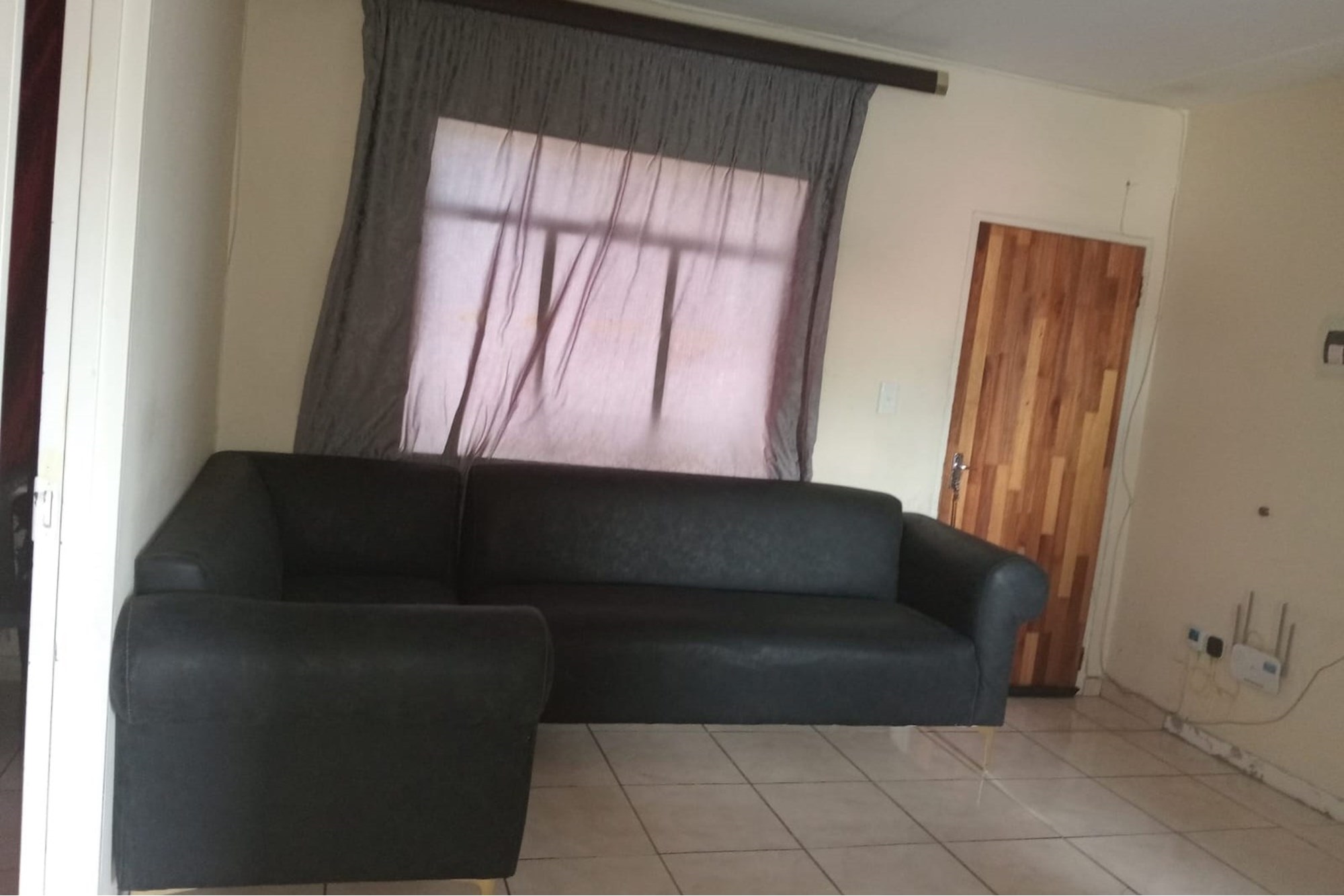 Apartment for sale in Fleurhof, Roodepoort, 38 m²