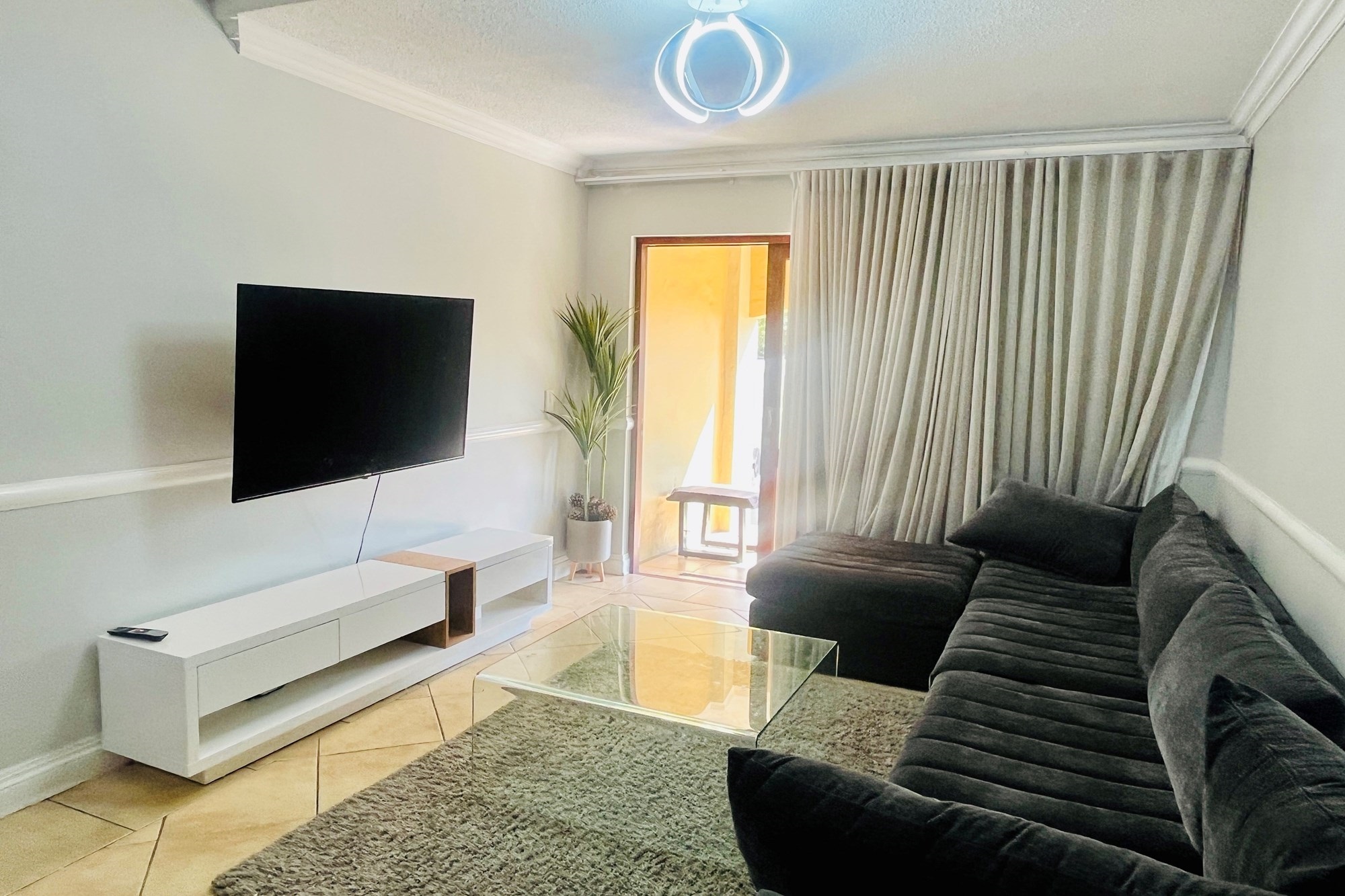 Apartment for rent in Morningside, Sandton, 86 m²