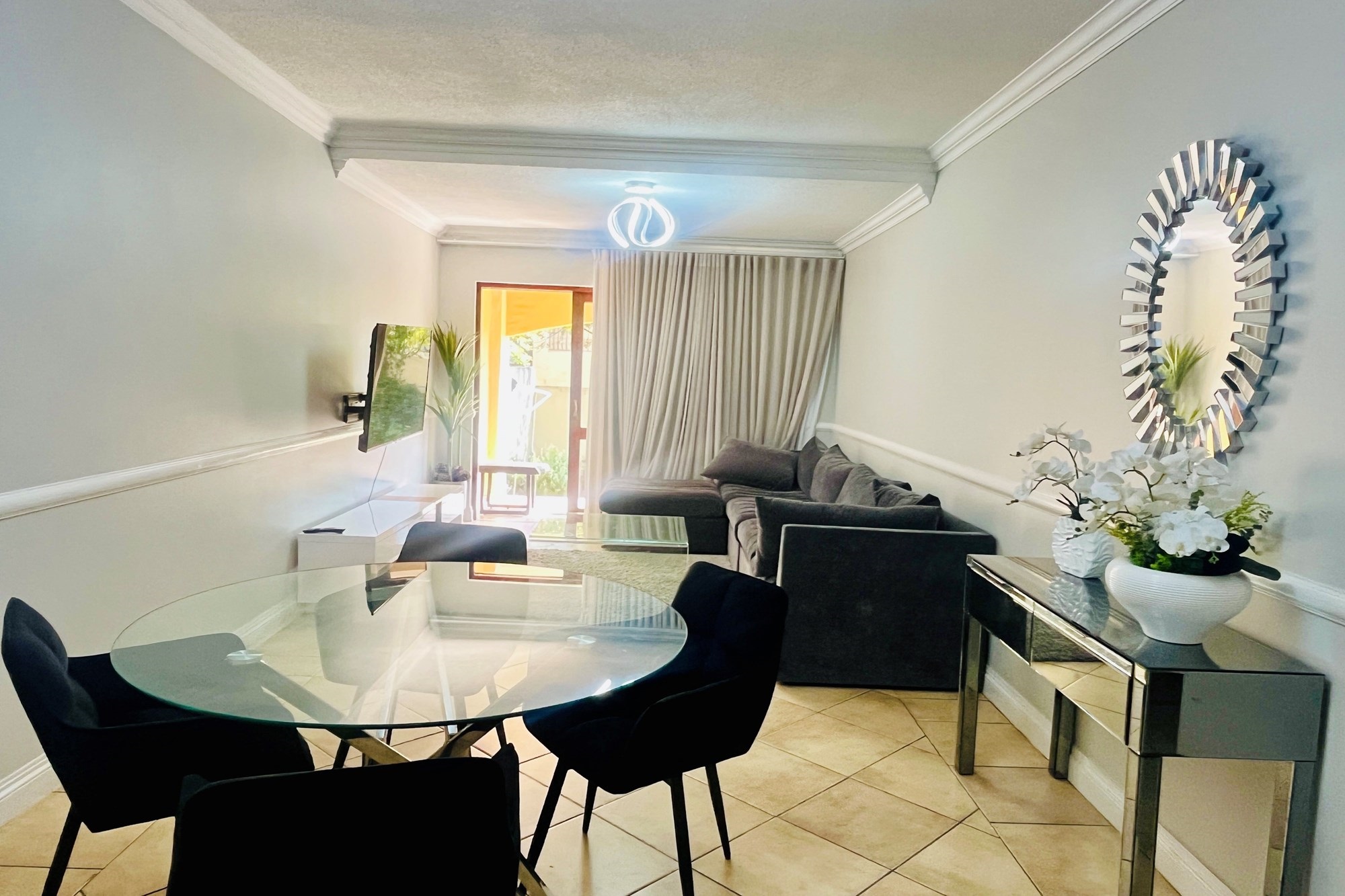 Fully Furnished 2-Bed Garden Unit To Let