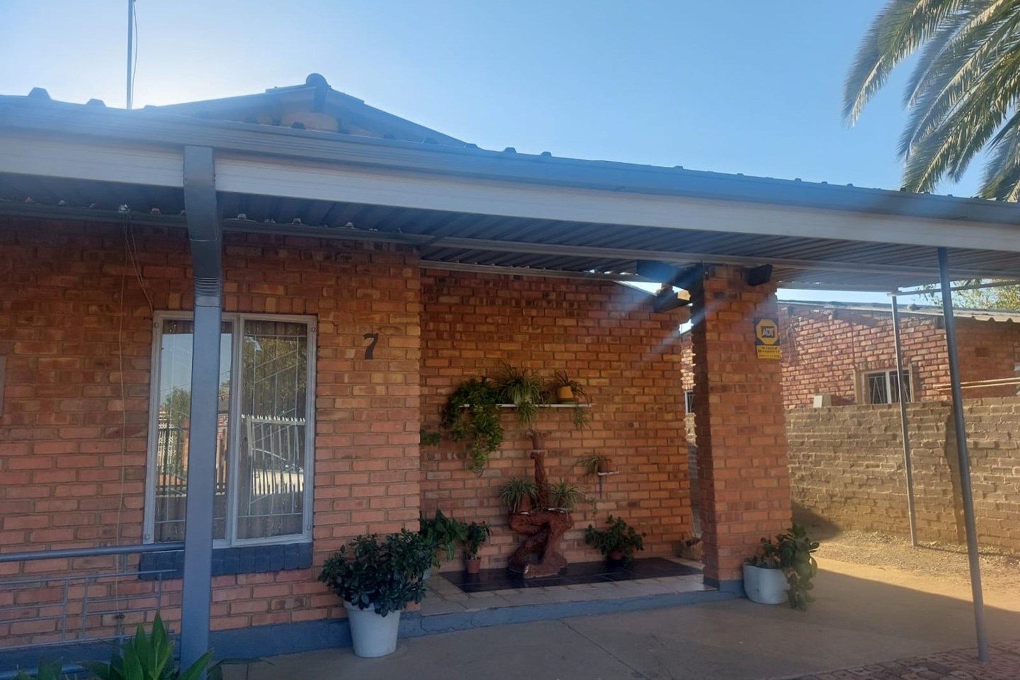House for sale in Roodepan, Kimberley, 328 m²
