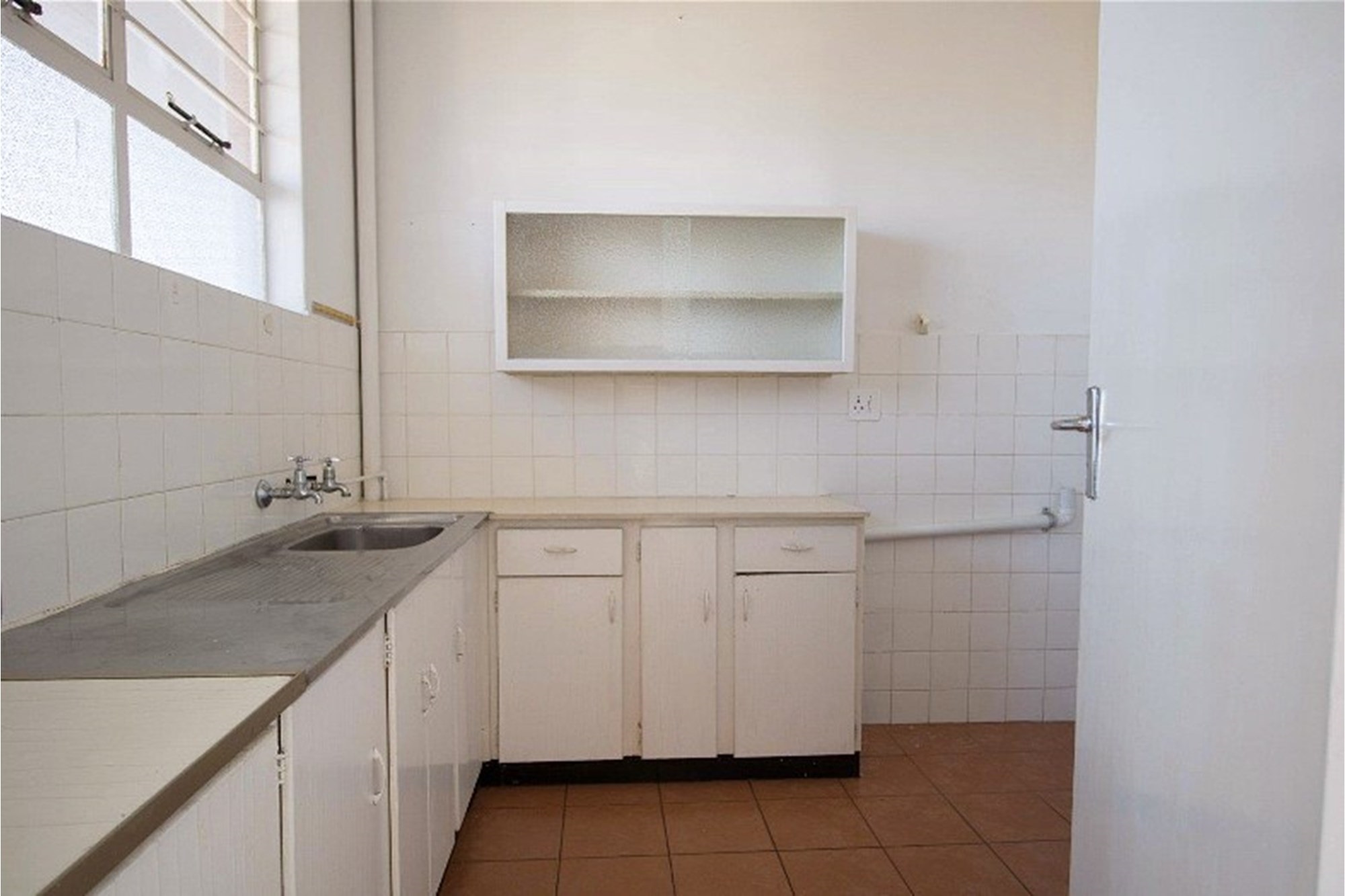 Apartment for sale in Rosettenville, Johannesburg, 1020 m²