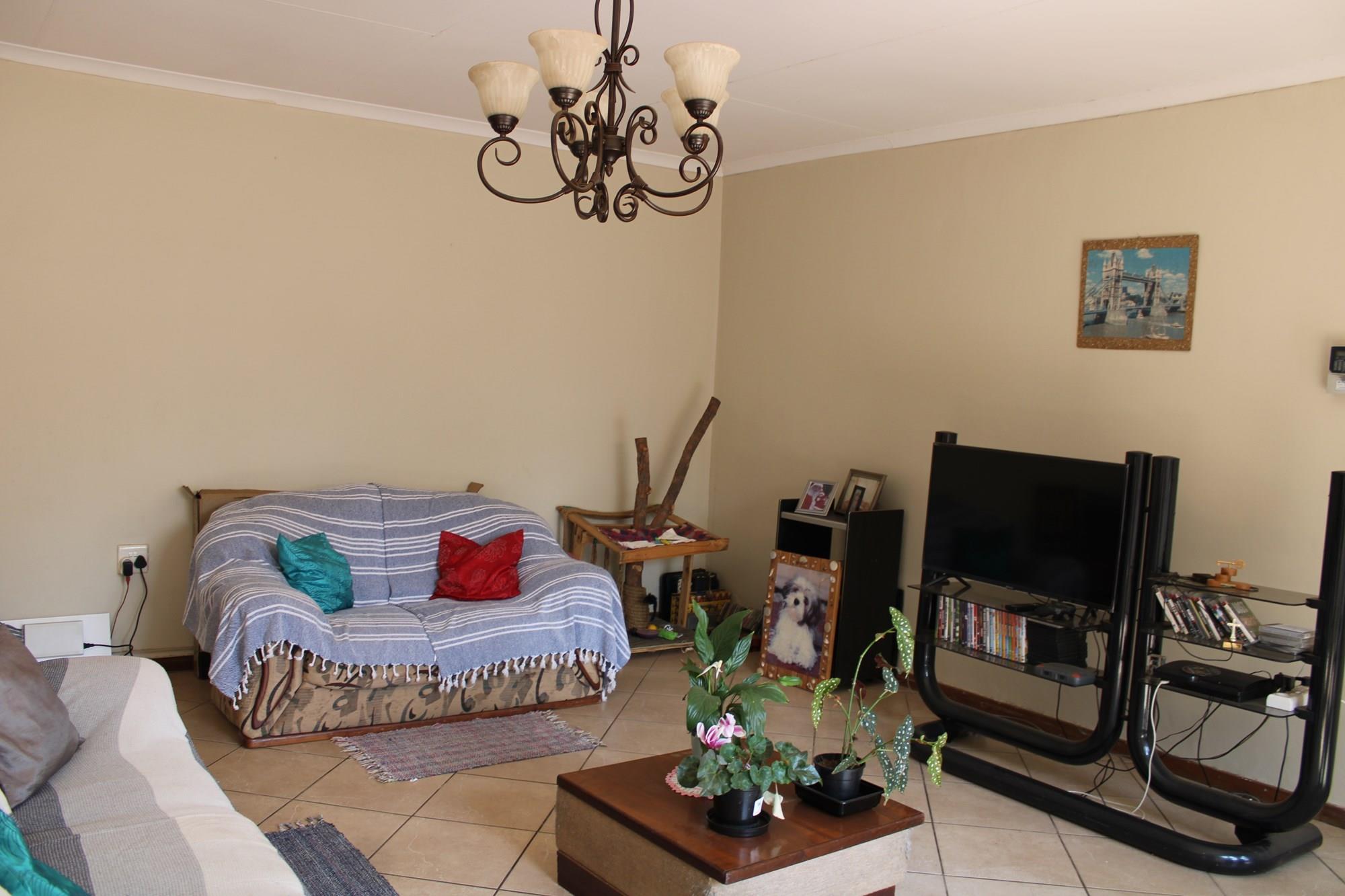 Double Story Family Home With Lots Of Income Opportunities