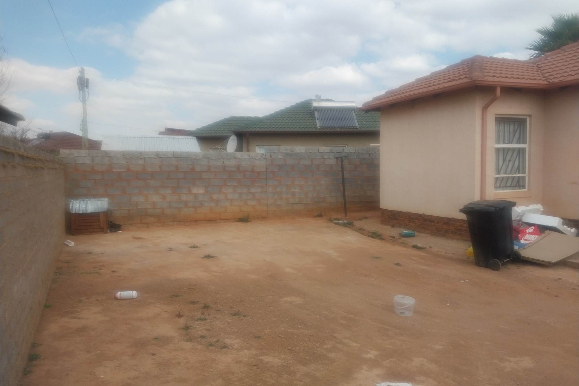 House for sale in Lehae, Johannesburg, 325 m²