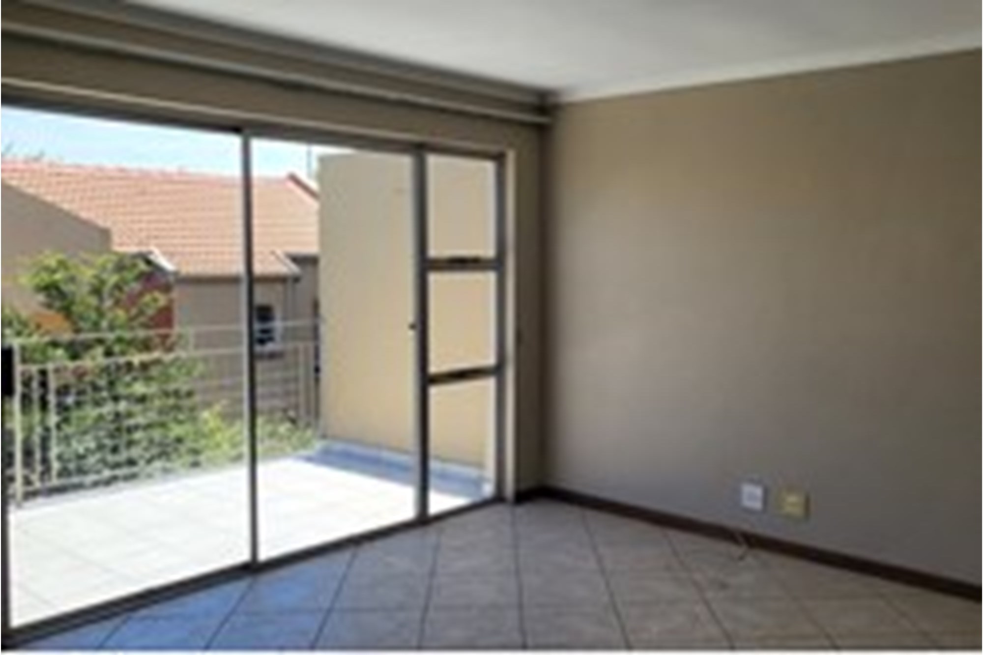 Townhouse for sale in Bedford Gardens, Bedfordview, 59 m²
