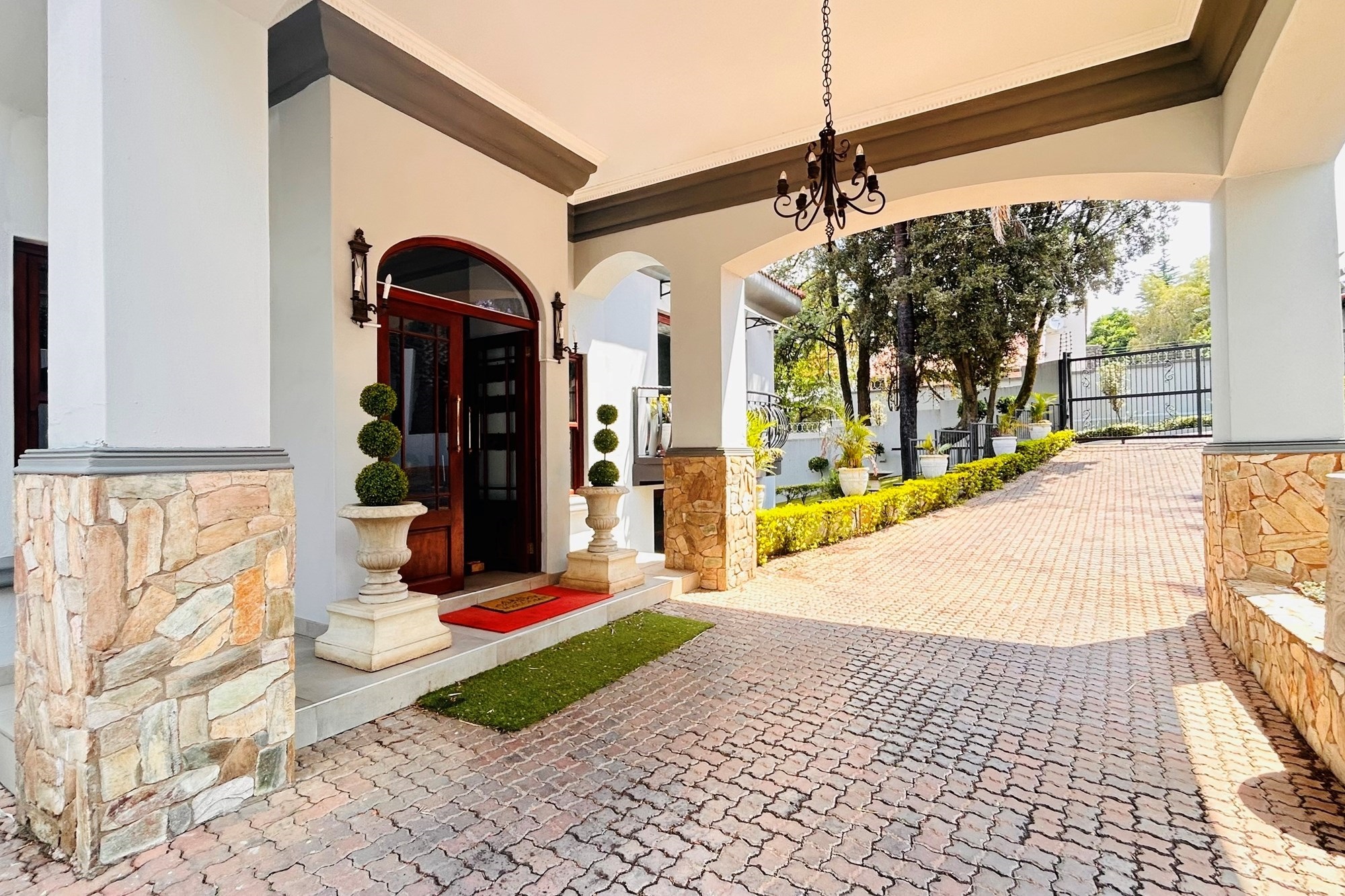 House for sale in Waterkloof Ridge, Pretoria, 791 m²
