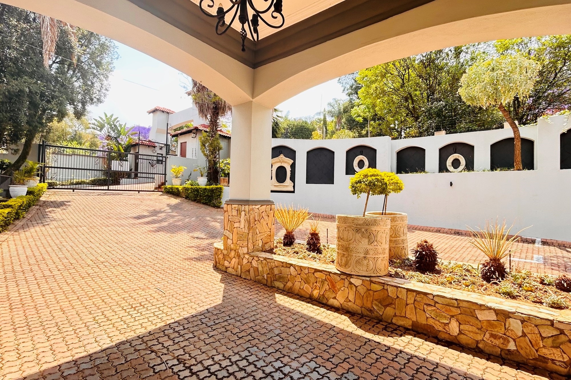 House for sale in Waterkloof Ridge, Pretoria, 791 m²