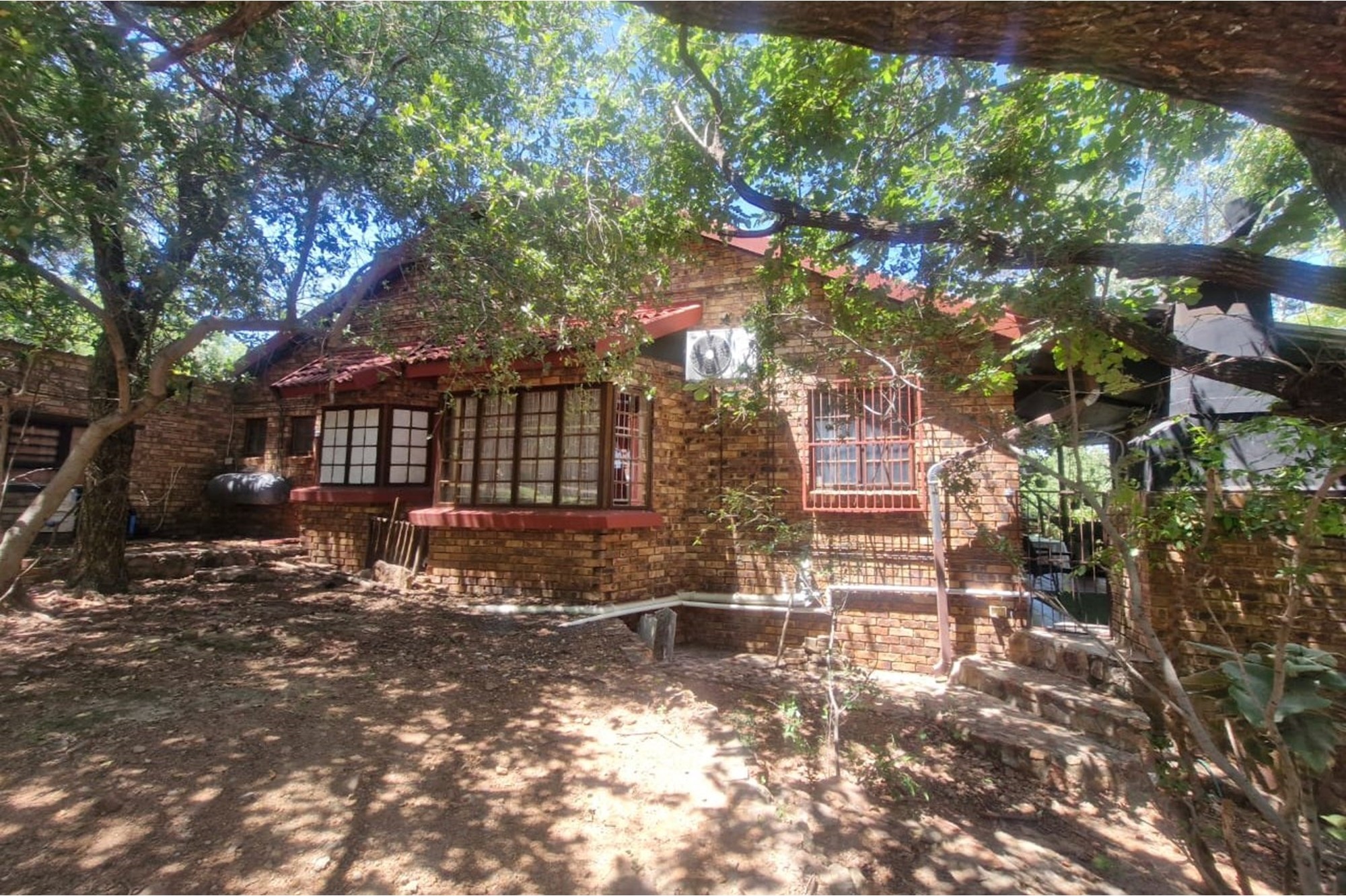 House for sale in Leeupoort, Thabazimbi, 460 m²