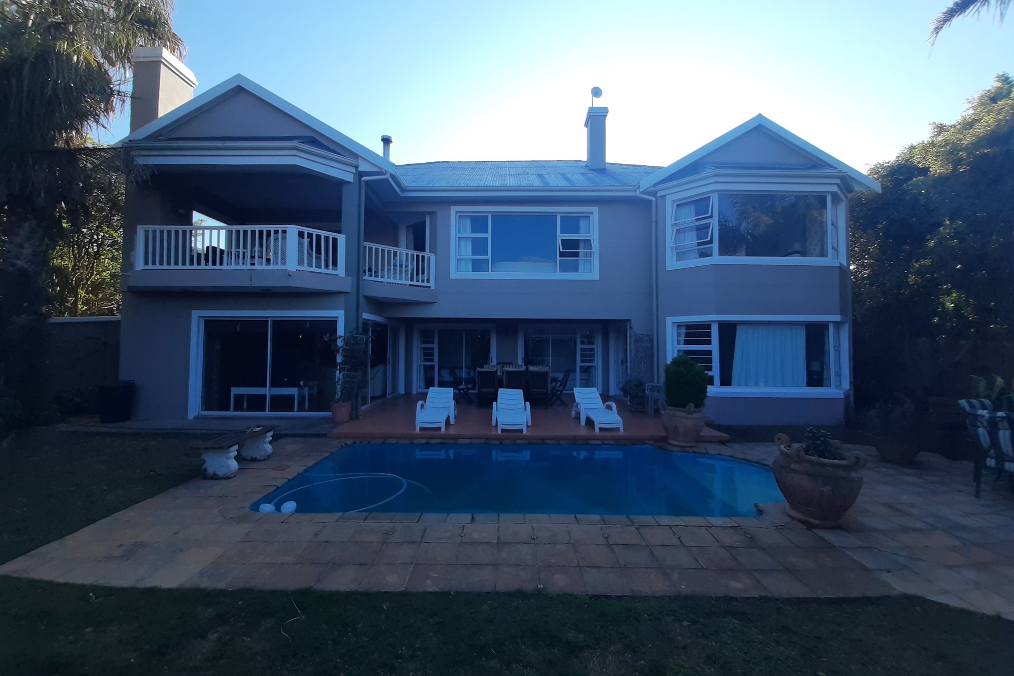 Five Bedroom House in Kleinemonde 2