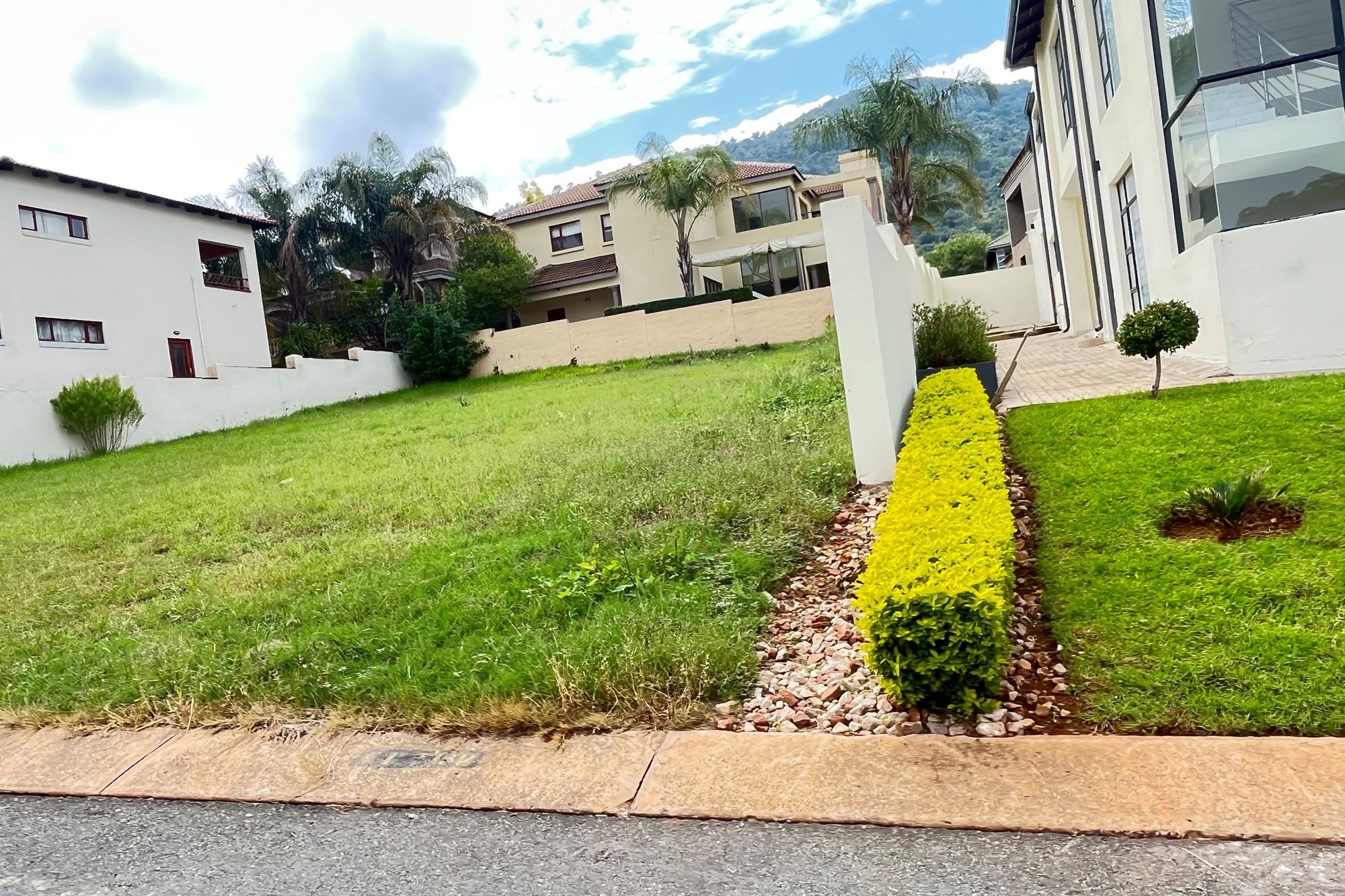 Vacant Land for sale in Kosmos Ridge, Hartbeespoort, North West, 550 m²