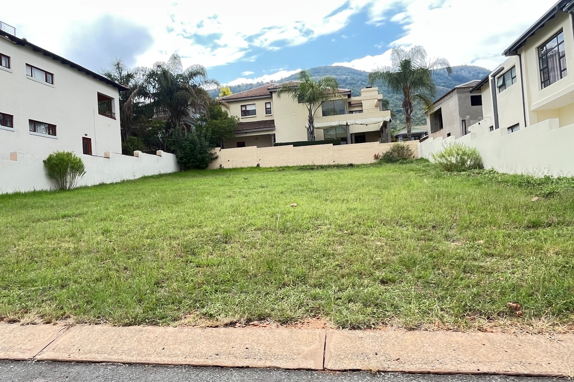 Vacant Land for sale in Kosmos Ridge, Hartbeespoort, North West, 550 m²