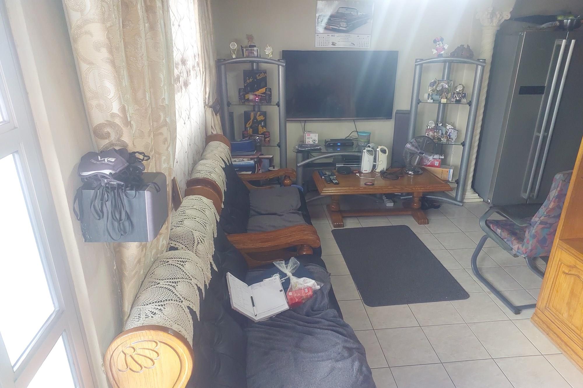 Duplex for sale in Risecliff, Chatsworth, KwaZulu Natal, 341 m²