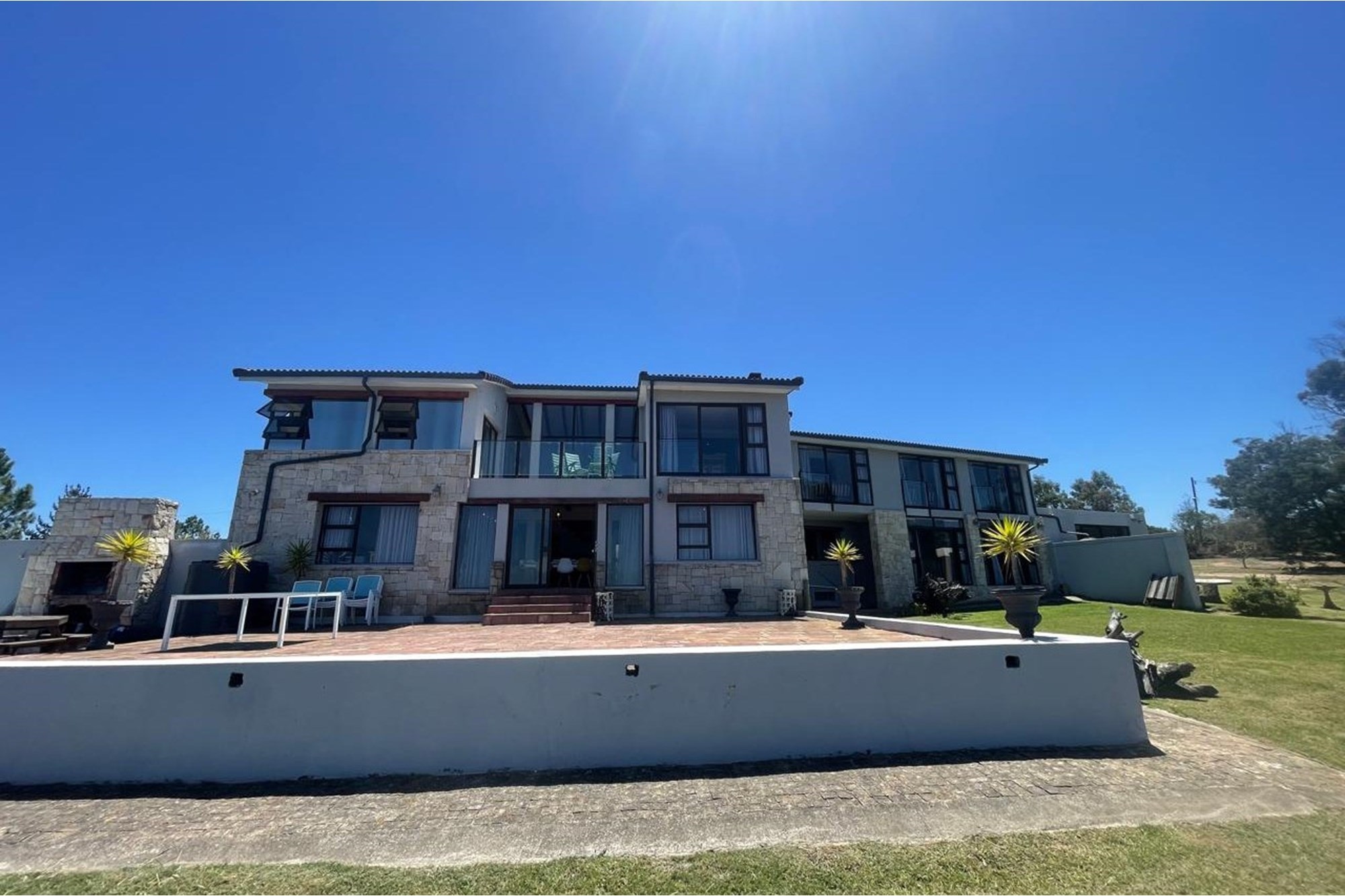 House for sale in Groot Brakrivier Central, Groot Brakrivier, 790 m²