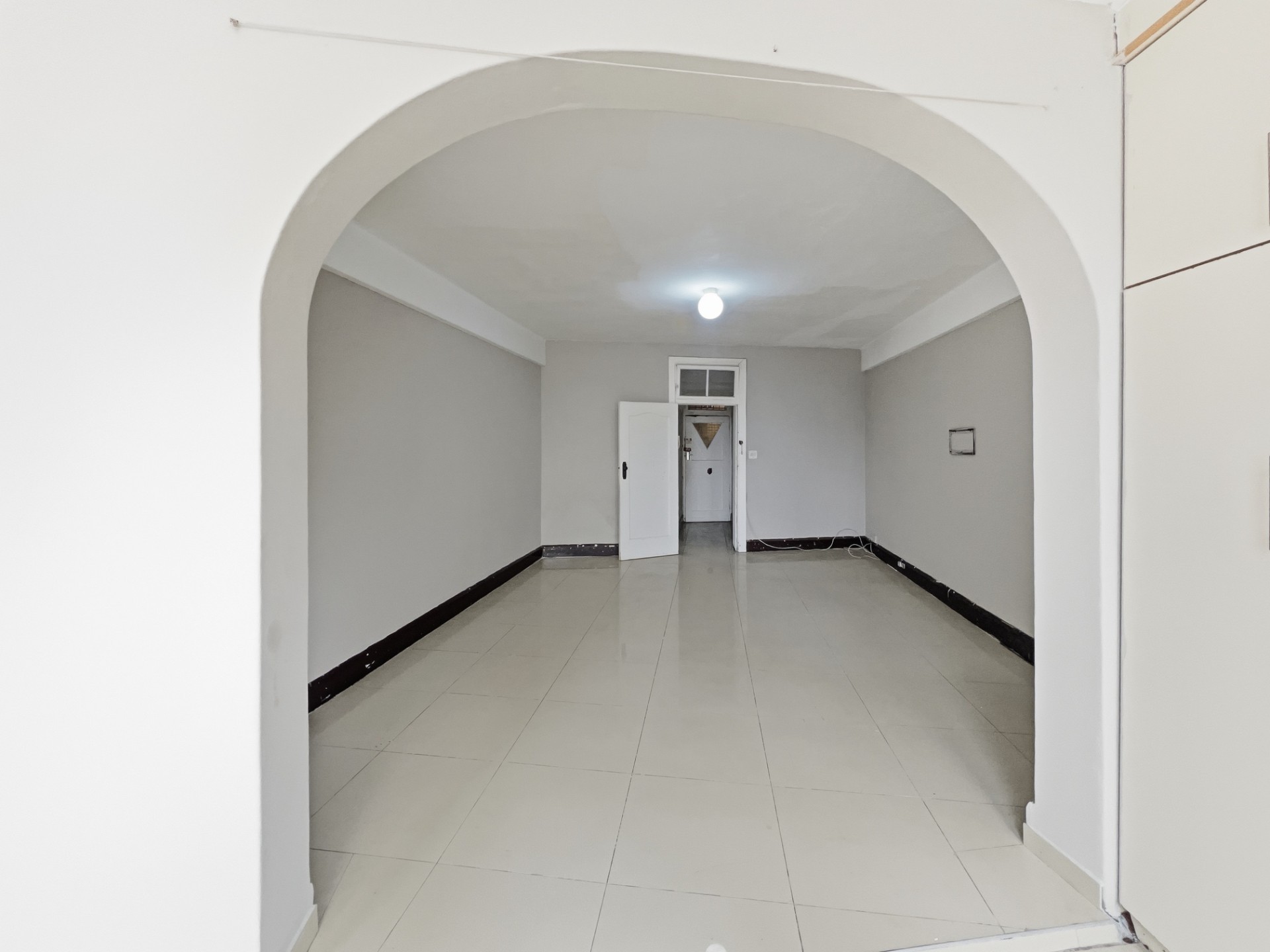 Charming Bachelor Apartment in South Beach for Sale