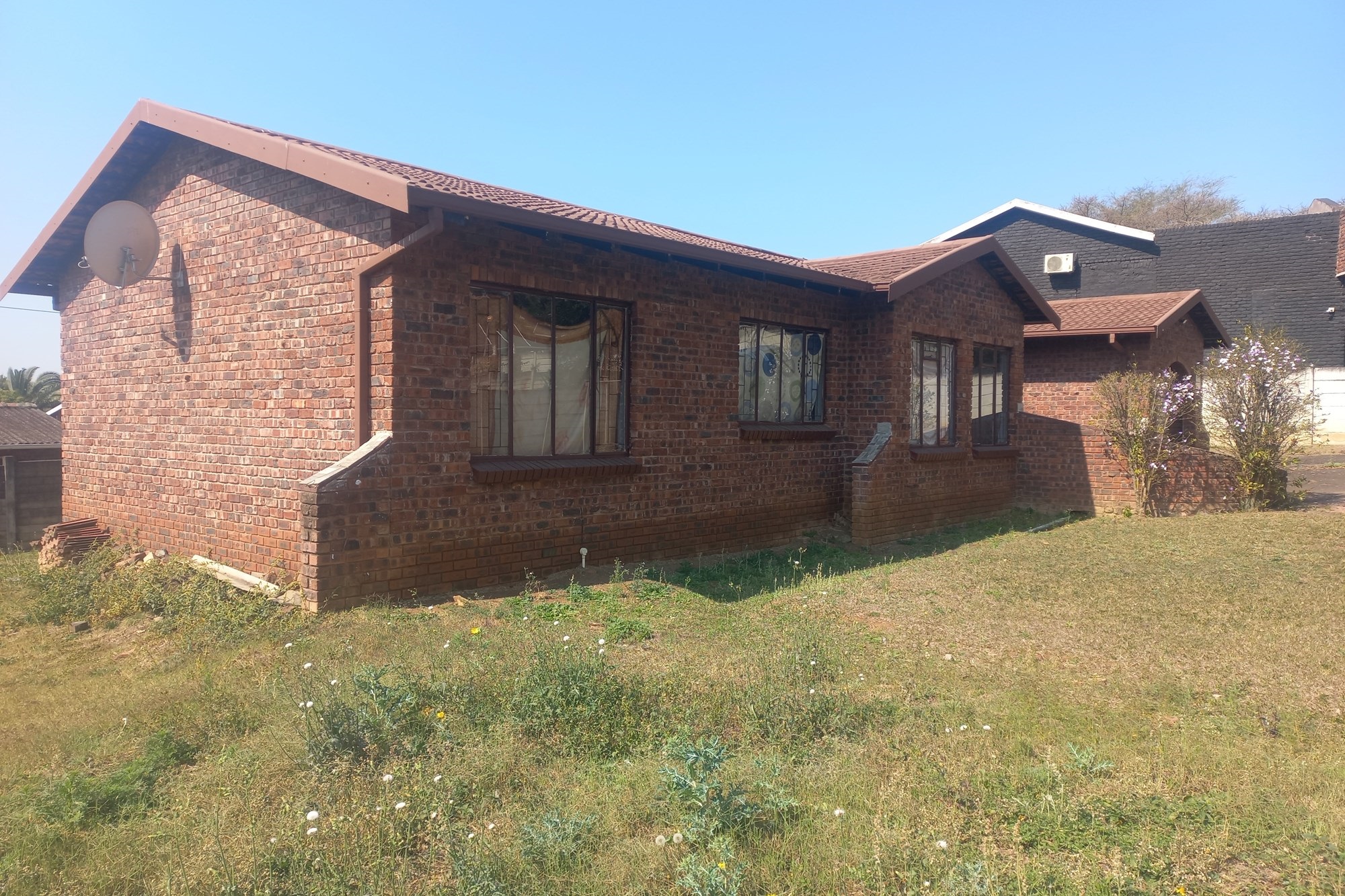 FAMILY HOUSE