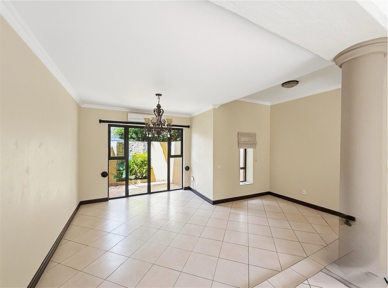 Luxurious 7-Bedroom Family Home in Dainfern Golf Estate