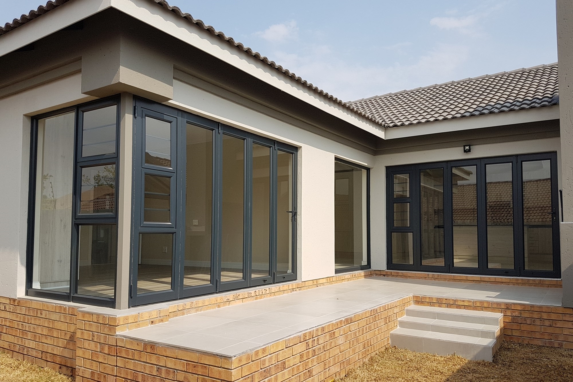 "Modern 3-Bed Home in Mpumalanga's New Suburb"
