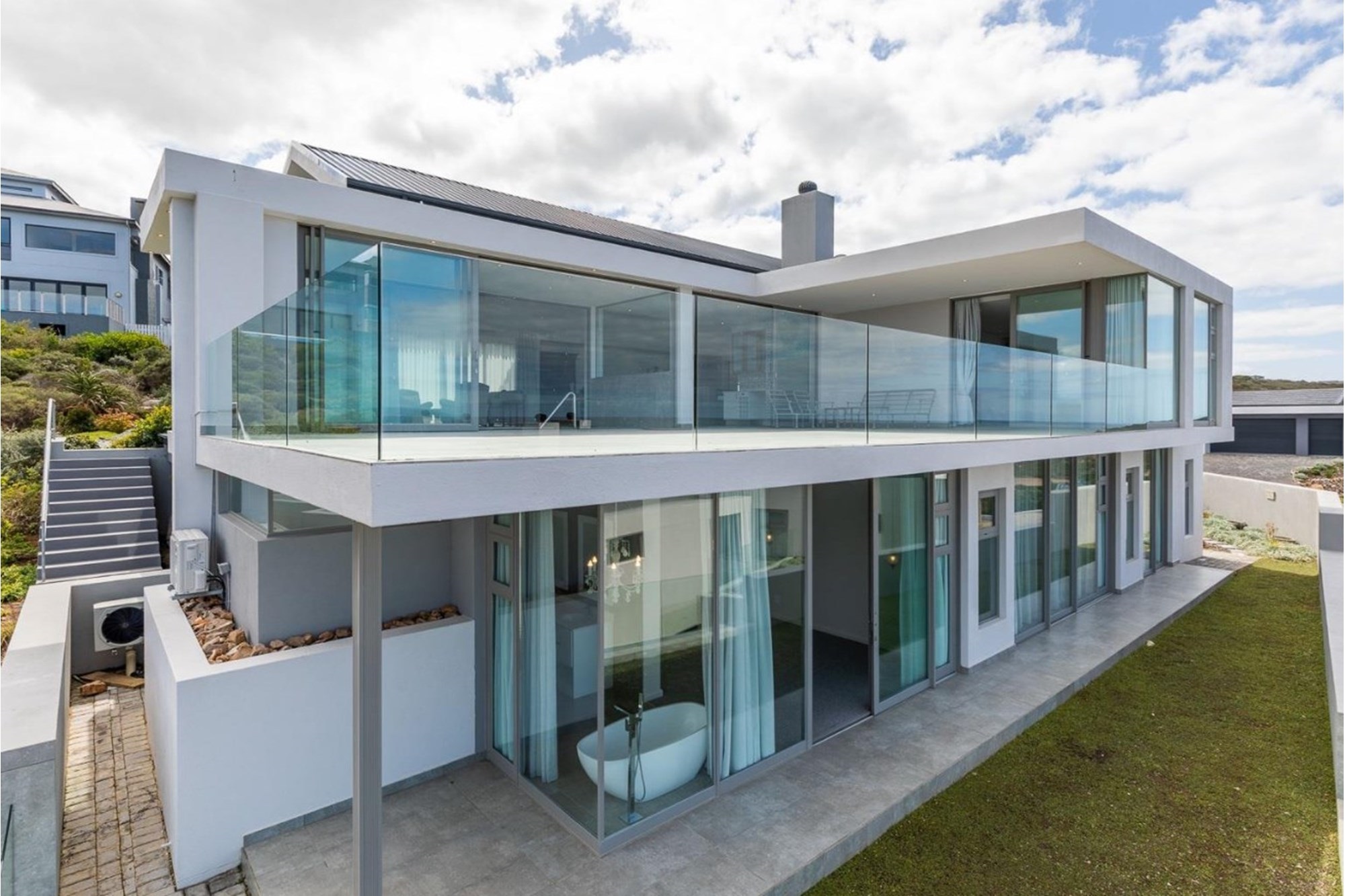 Elegant Home with Ocean, Cliff and Greenbelt Views!