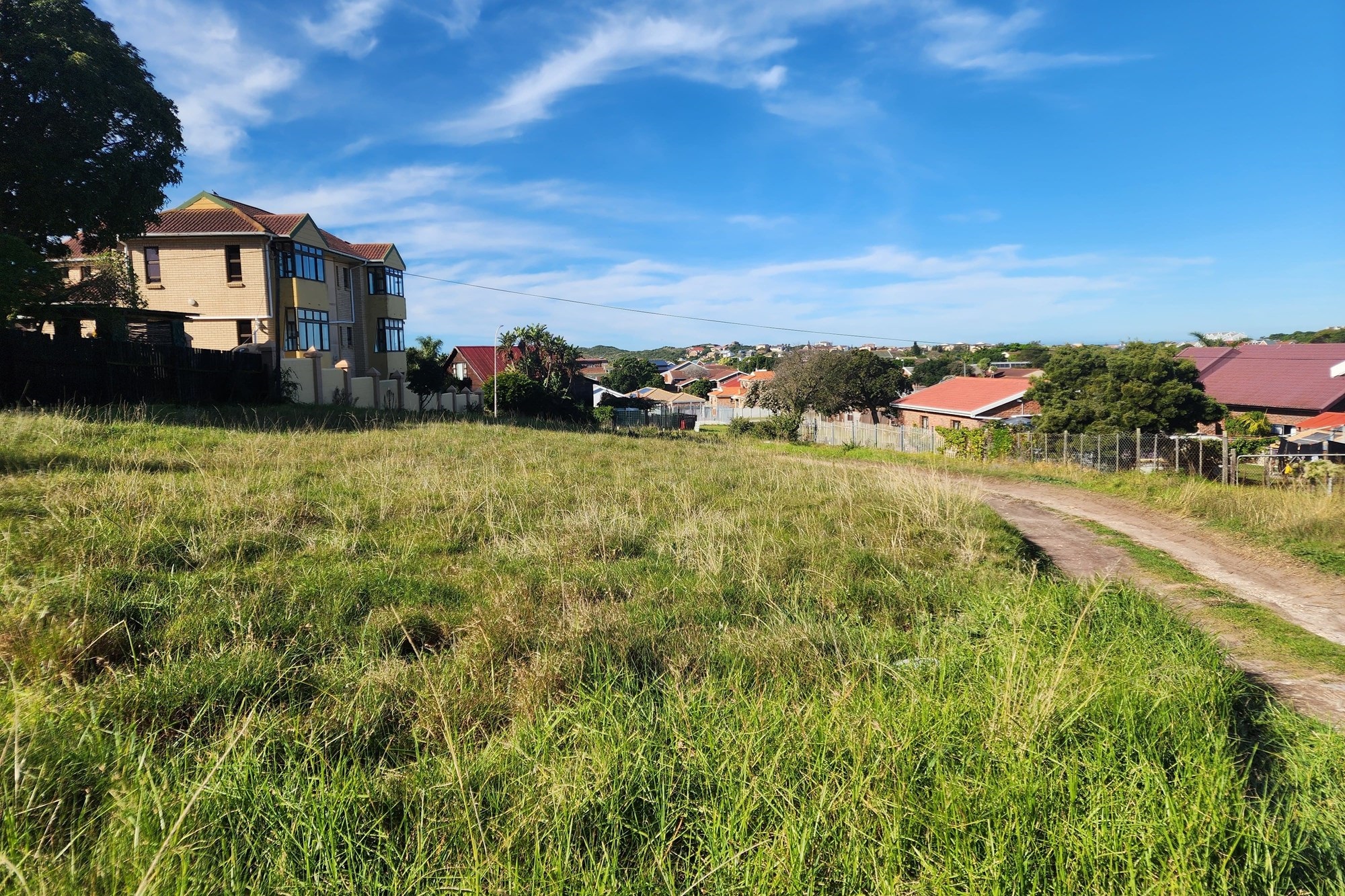 Large plot in Aston Bay