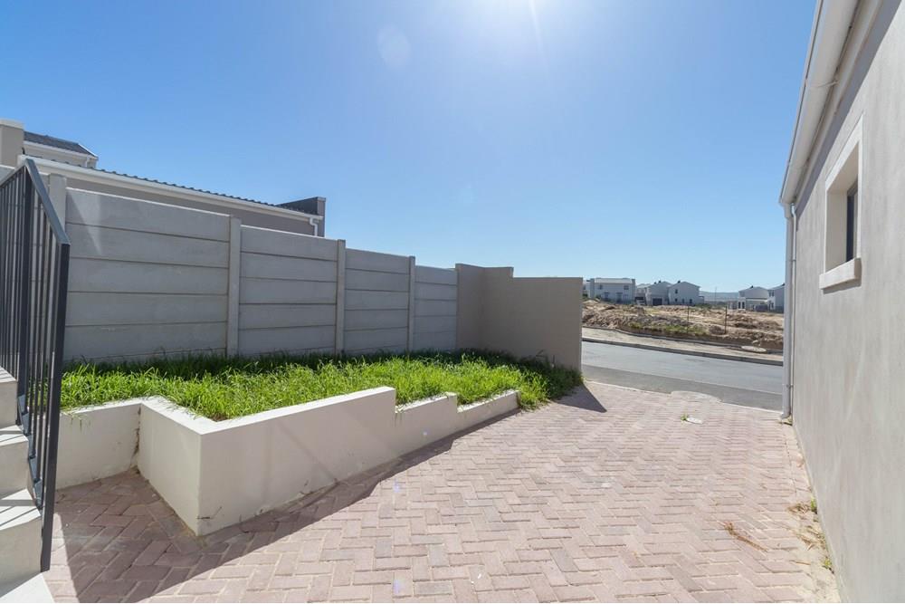 Semi Detached 3 Bedroom Duplex in Pioneer Valley Residential Estate - Furnished or Unfurnished