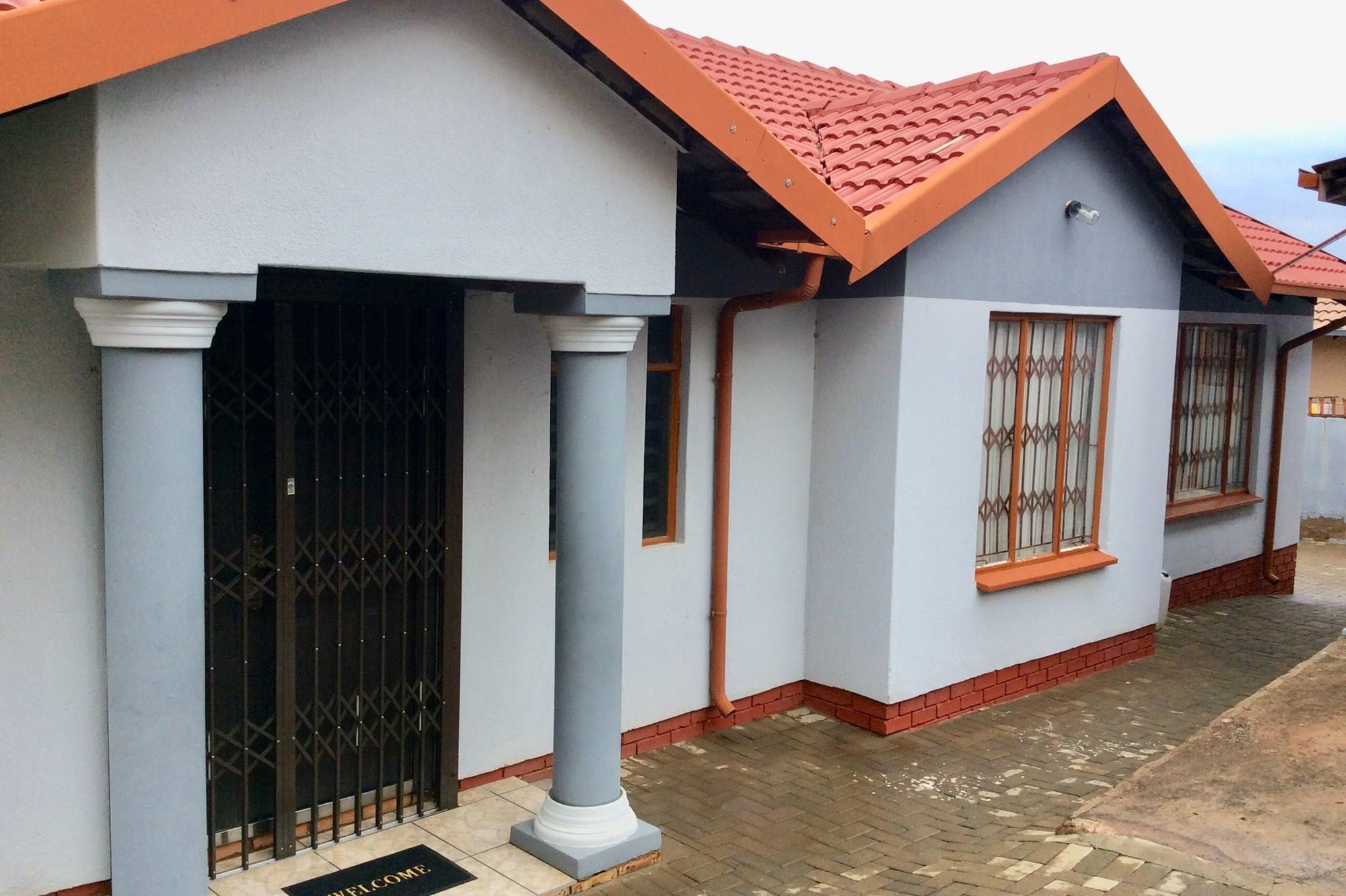 WHAT A BEAUTY IN TLHABANE WEST