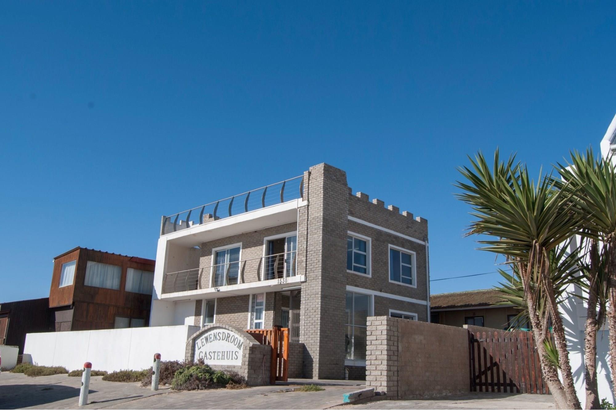 Your Perfect Family vacation home or alternatively a Guest House in McDougalls Bay