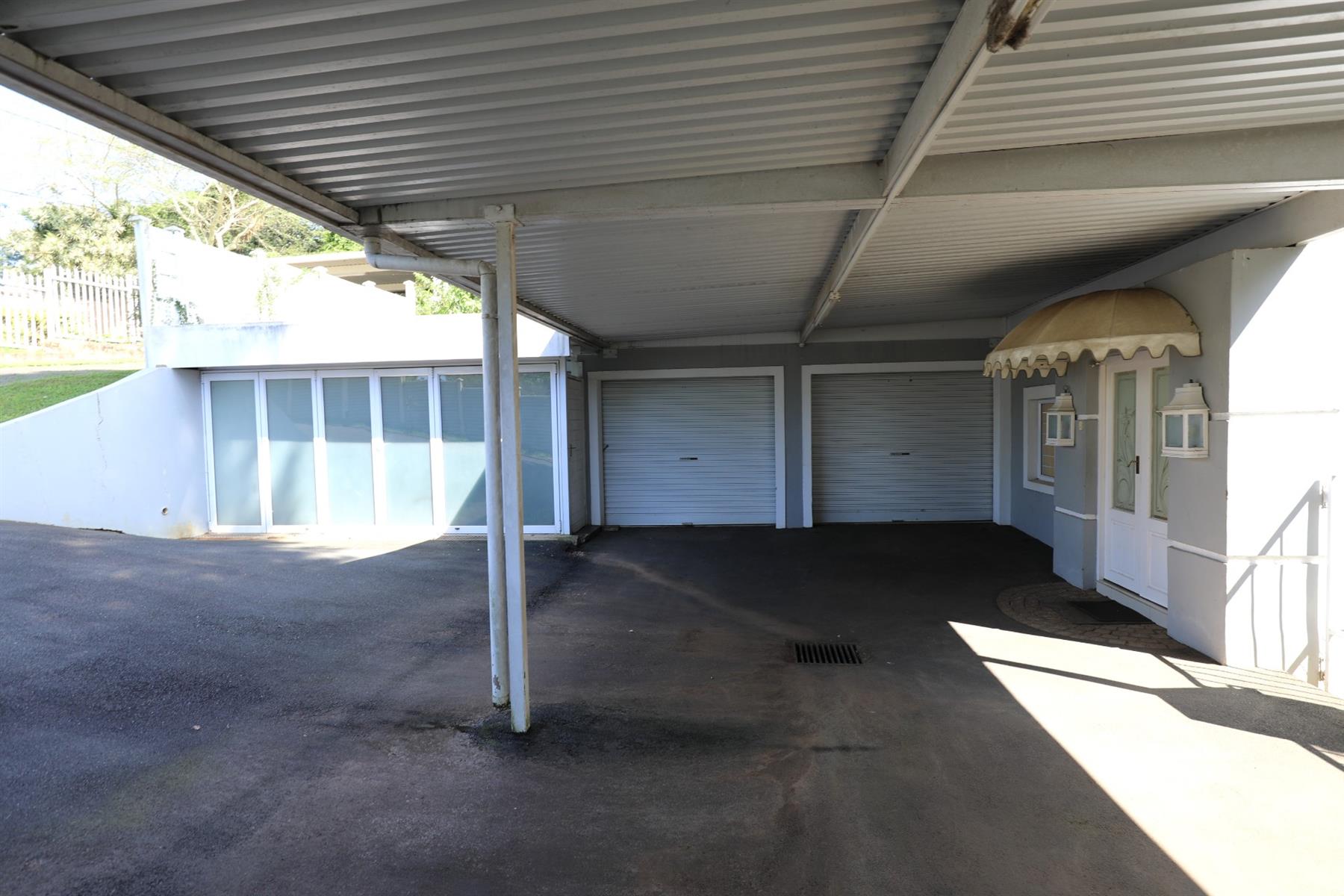 4Bedroom house for sale in Padfield Park