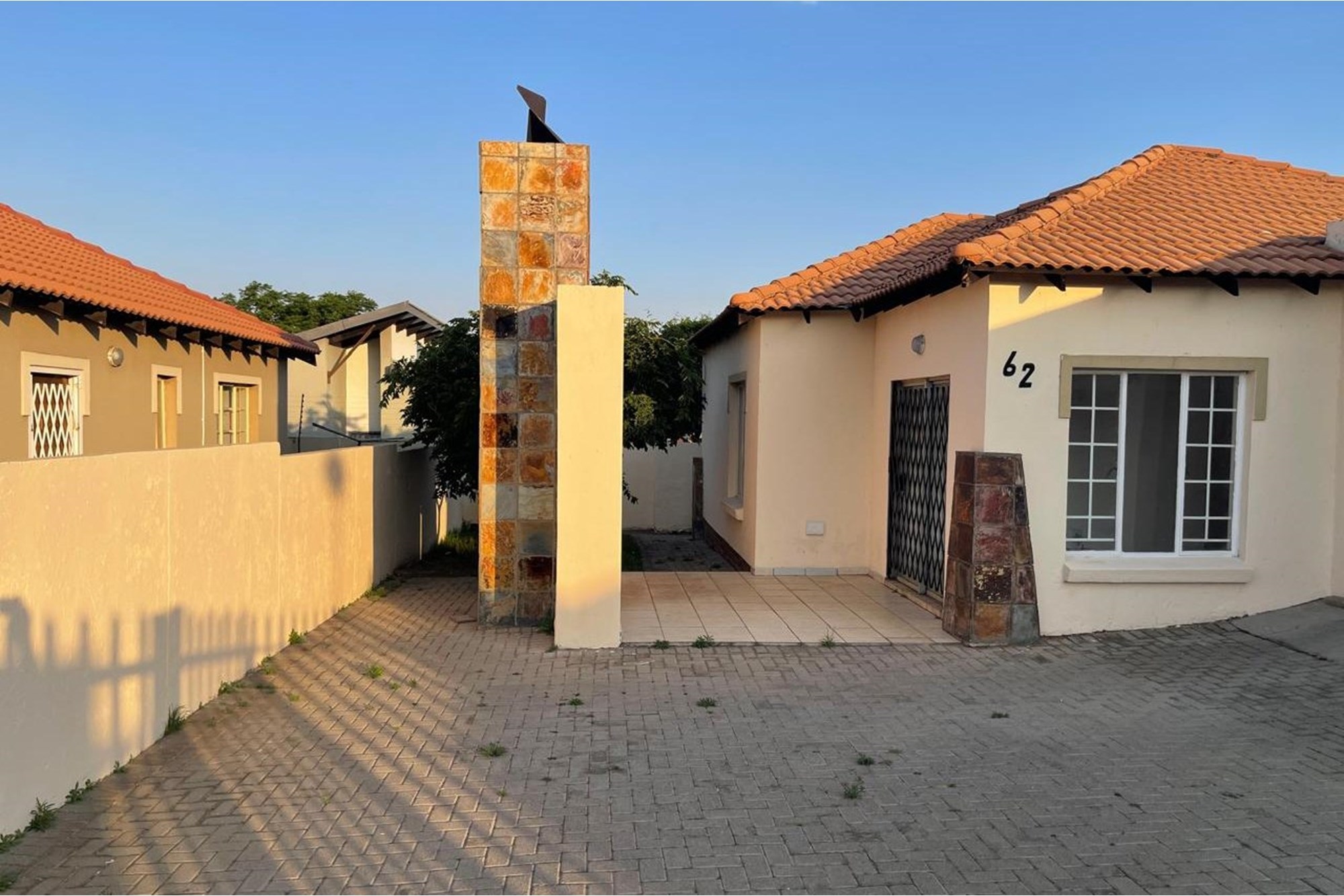 Charming 3 bedroom Townhuse
