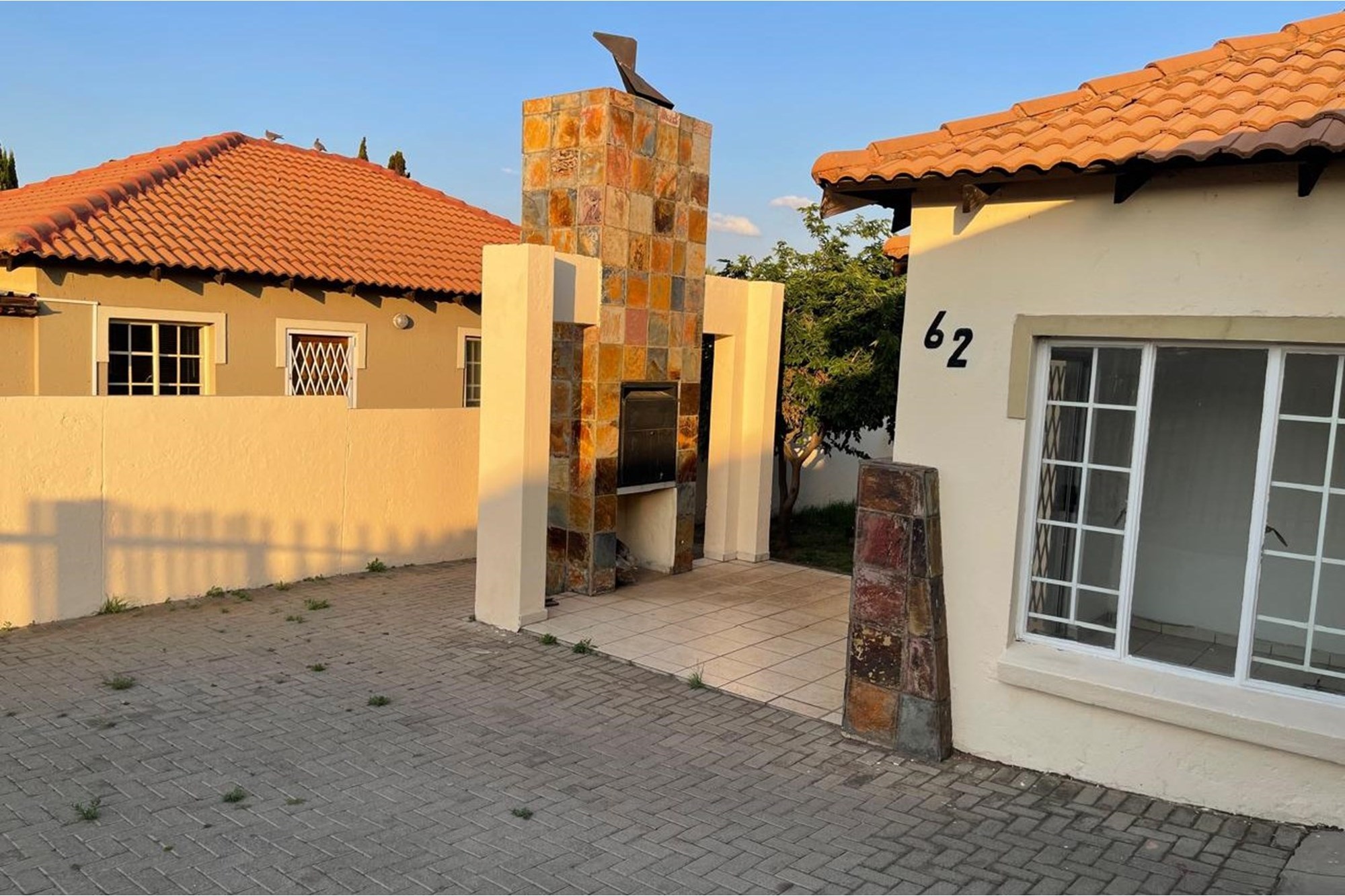 Charming 3 bedroom Townhuse