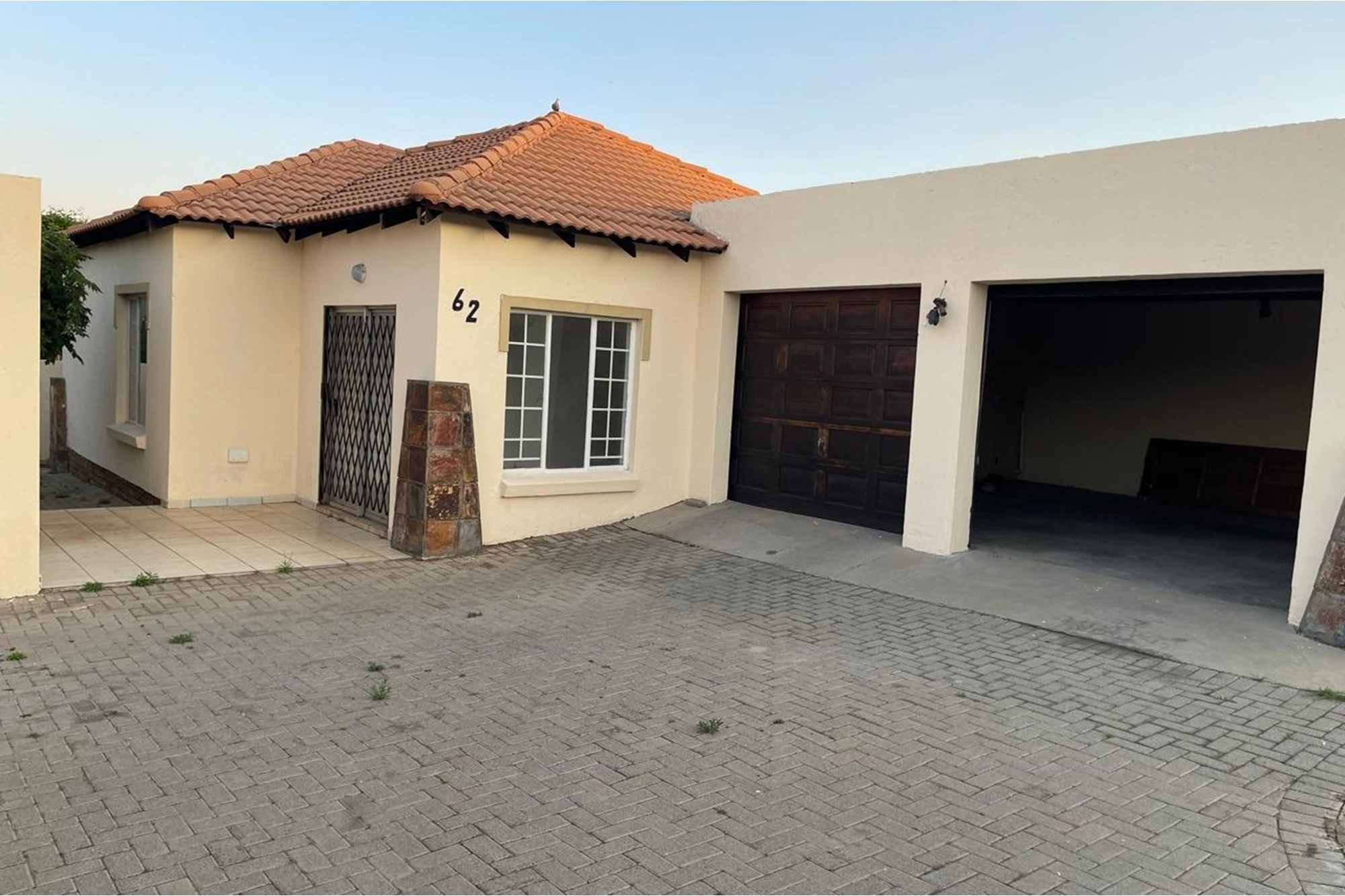 Charming 3 bedroom Townhuse