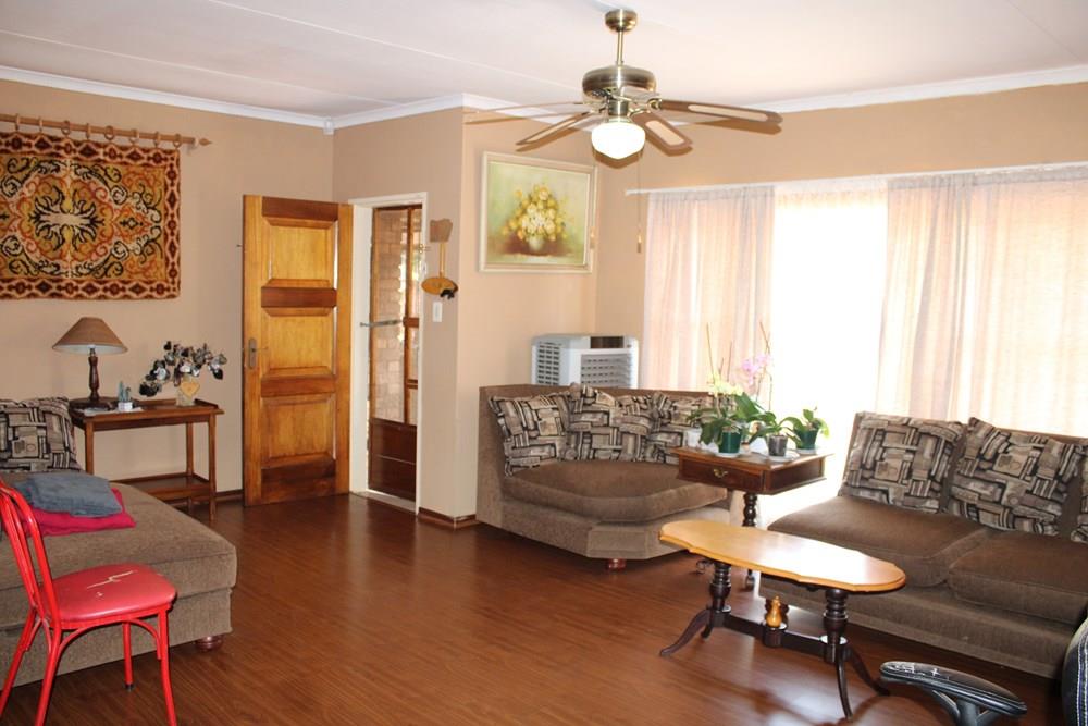 Well Priced Home In Superb Convenient Location With A Functional Family Home
