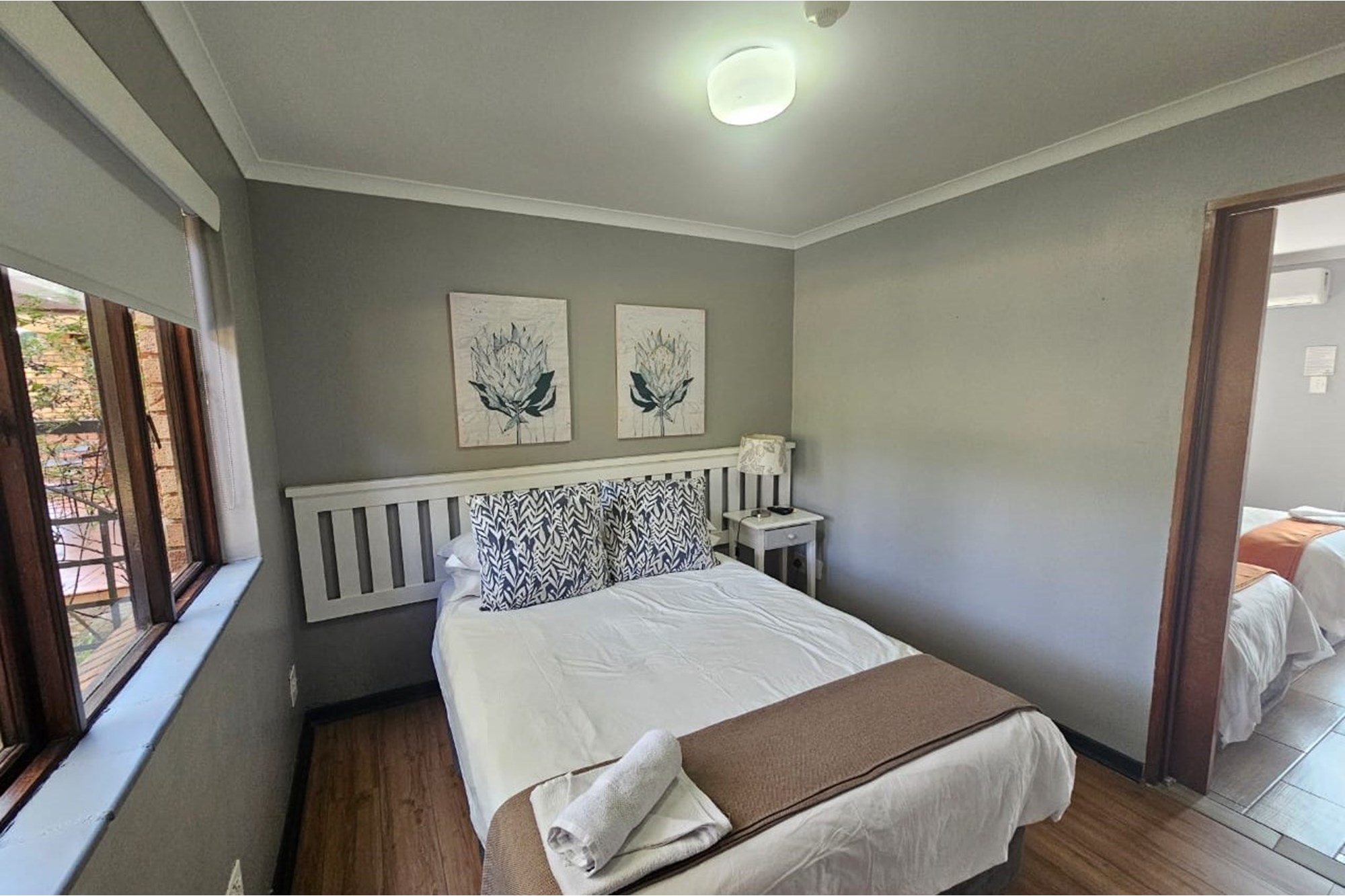 "Charming Oasis on Pinelake Dr Awaits You"
