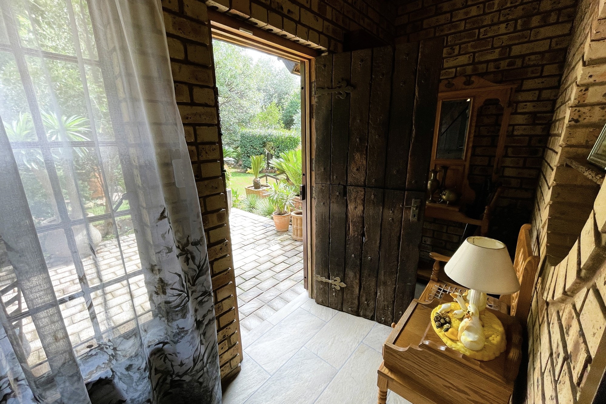 Magnificent Property With Two Cottages for Sale in Henley on Klip