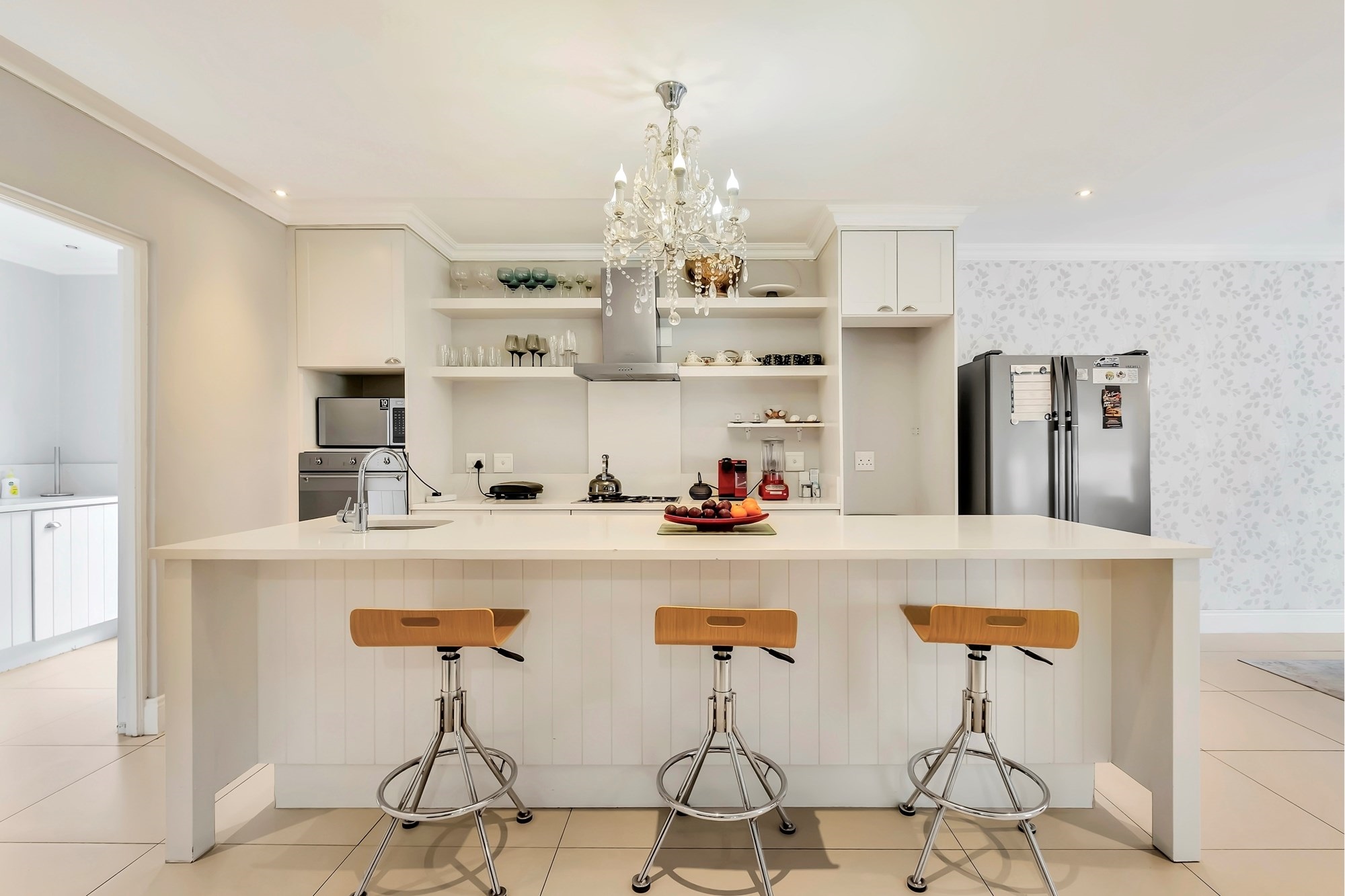 Contemporary Three Bedroom Duplex: A Modern Sanctuary
