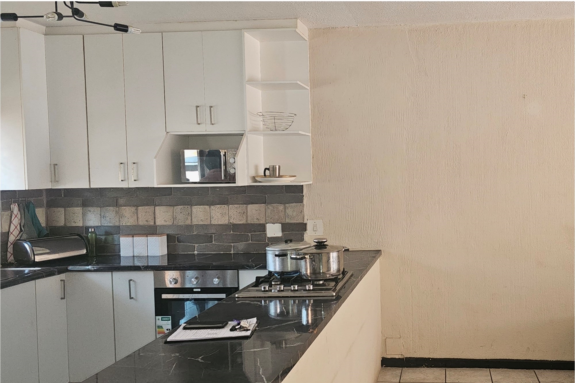 Spacious 2 Bedroom Apartment in Quiet, Well-Maintained Complex in Florida