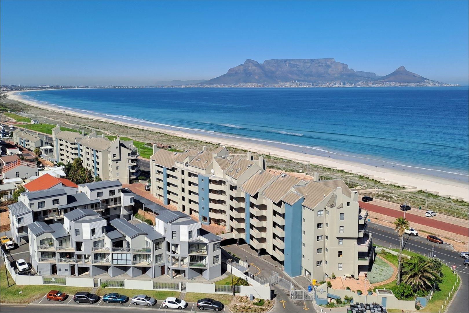 Apartment For Sale in Beachfront, Table View, Blouberg