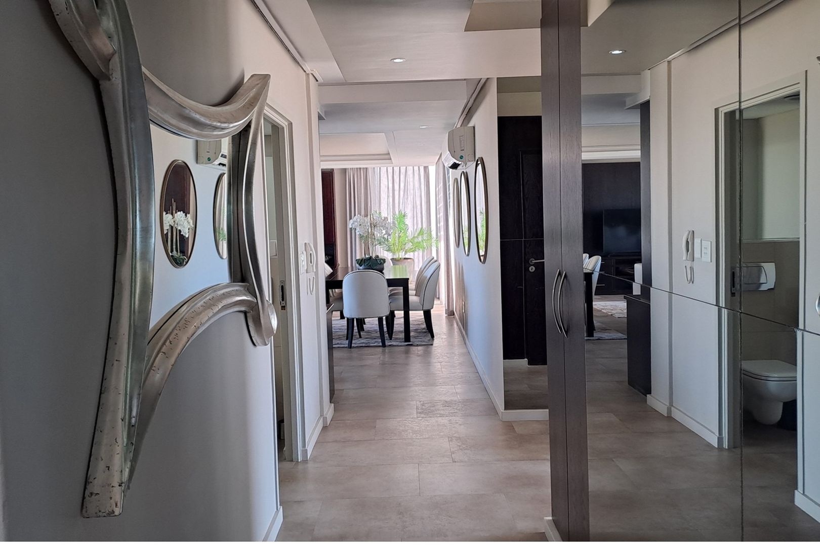 Apartment For Sale in Beachfront, Table View, Blouberg