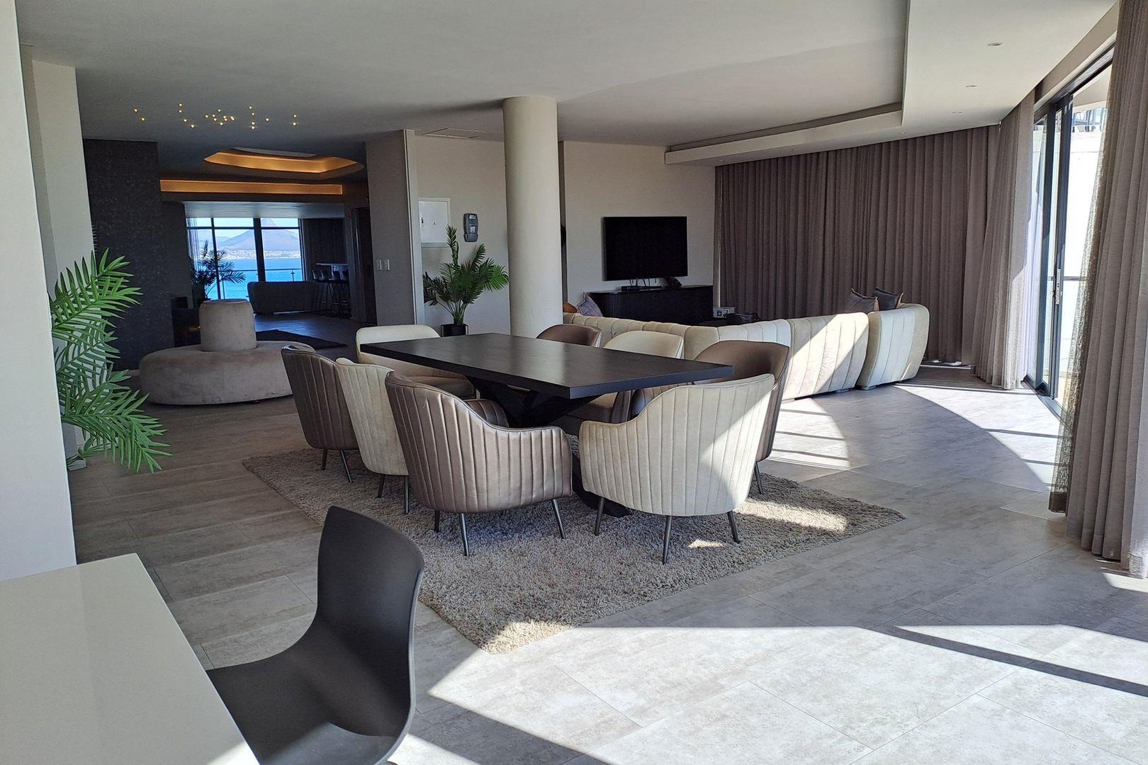 Apartment for sale in Beachfront, Table View, Blouberg, 340 m²