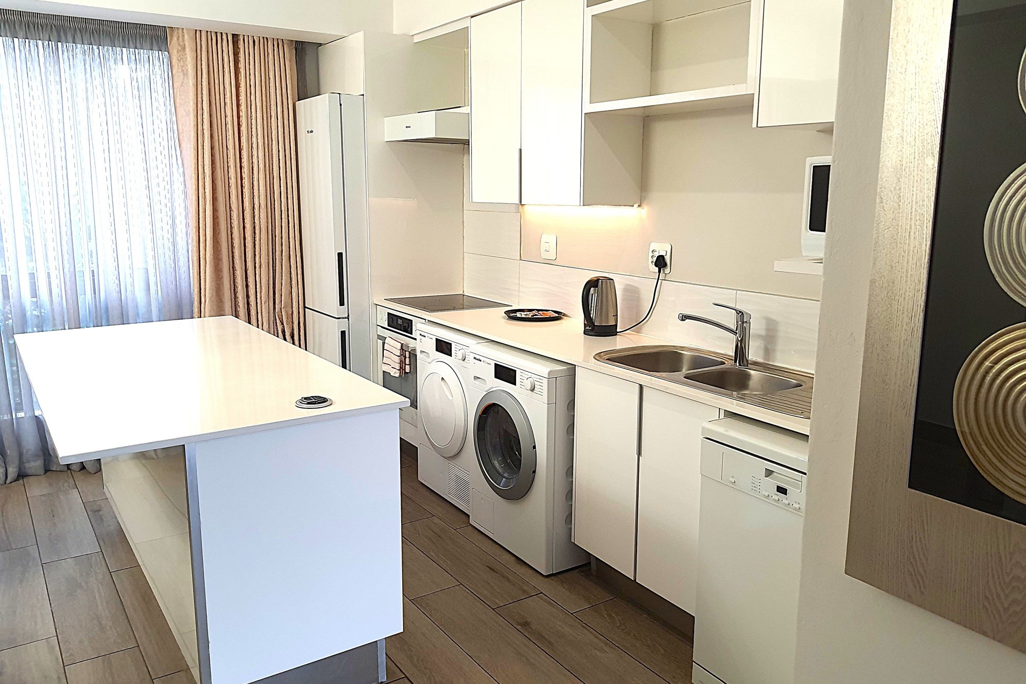 Beautiful 2 Bedroom Apartment For Sale (Fully Furnished)