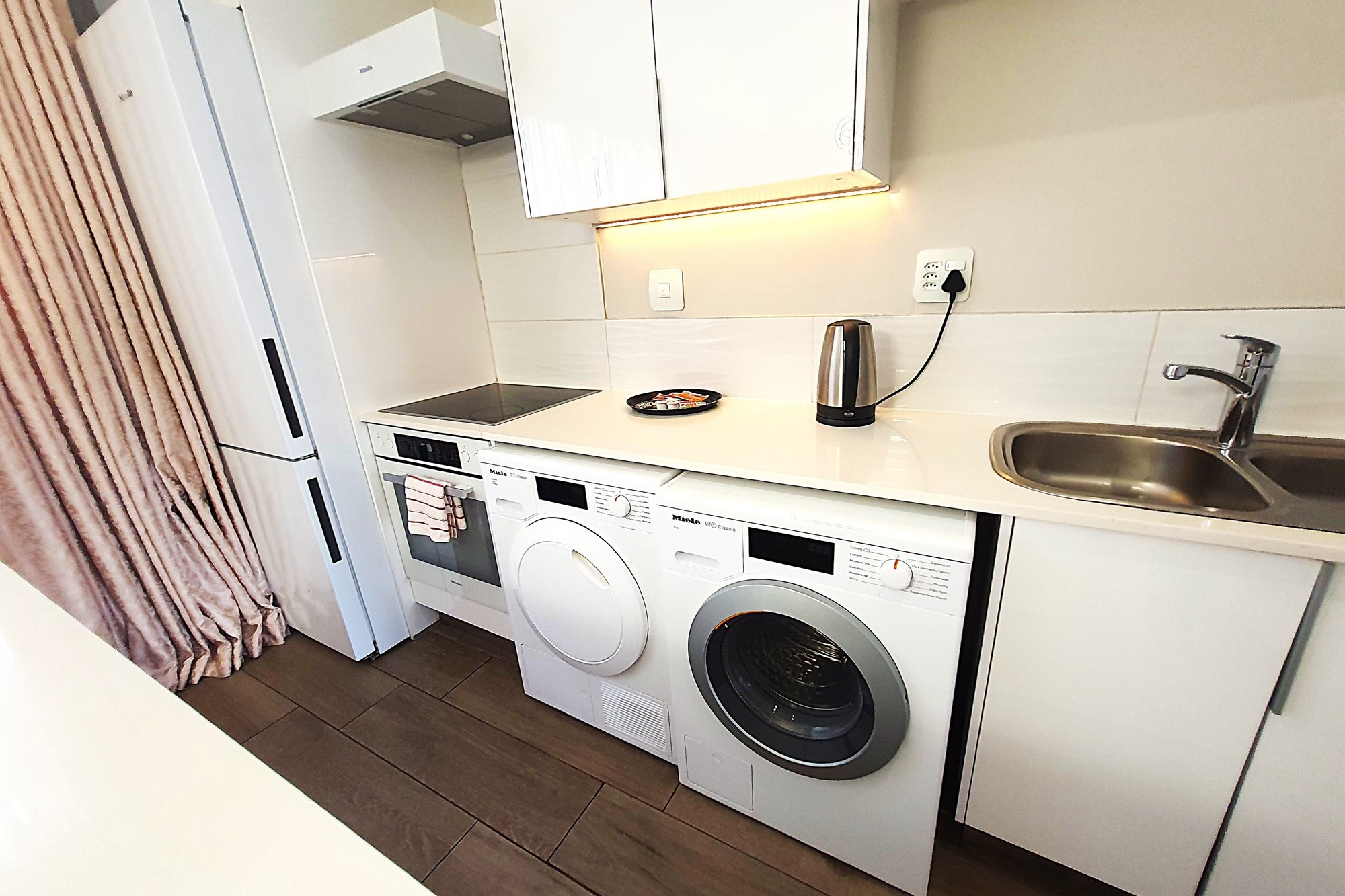 Beautiful 2 Bedroom Apartment For Sale (Fully Furnished)