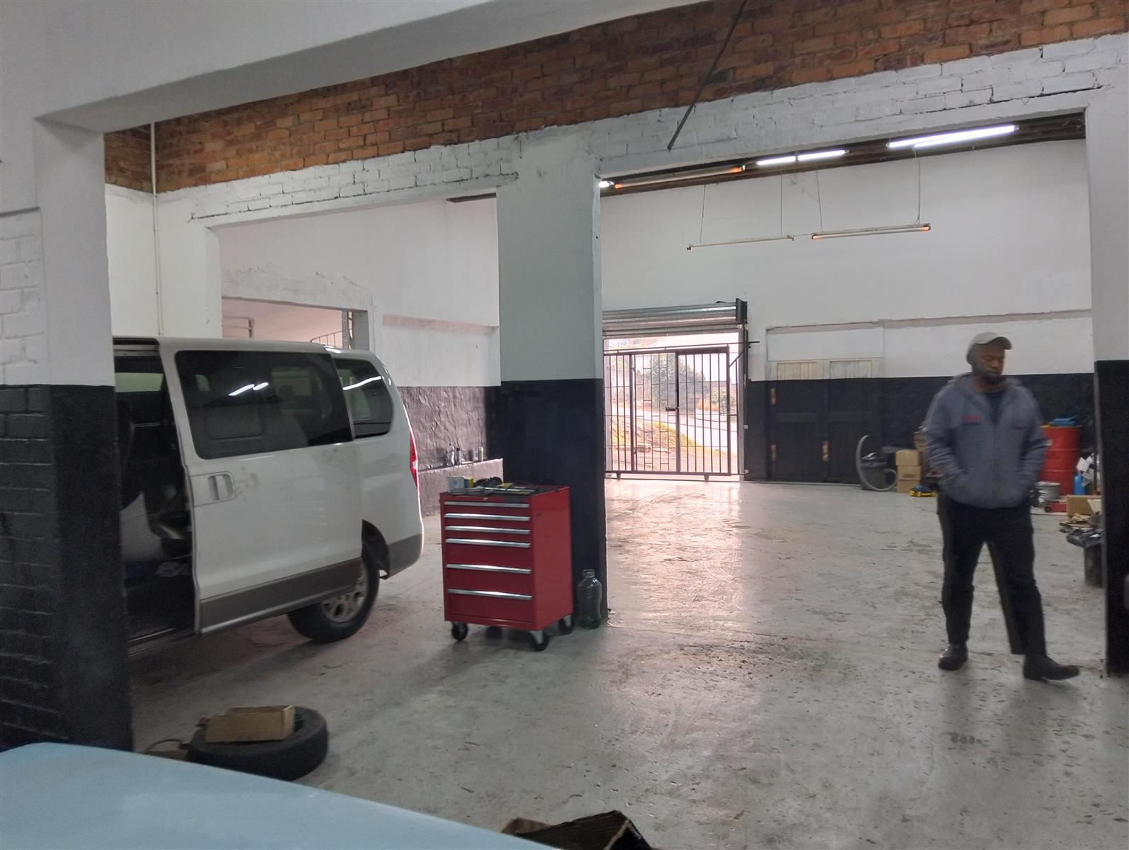 Workshop centre on Main Rd Near Clairmont.
