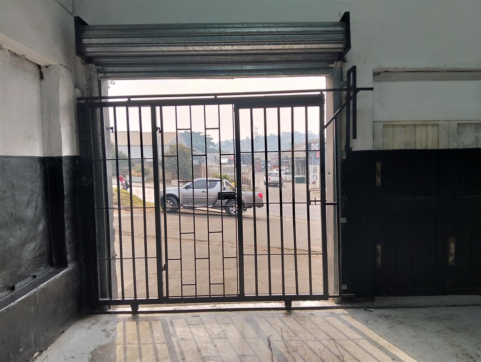 Workshop centre on Main Rd Near Clairmont.