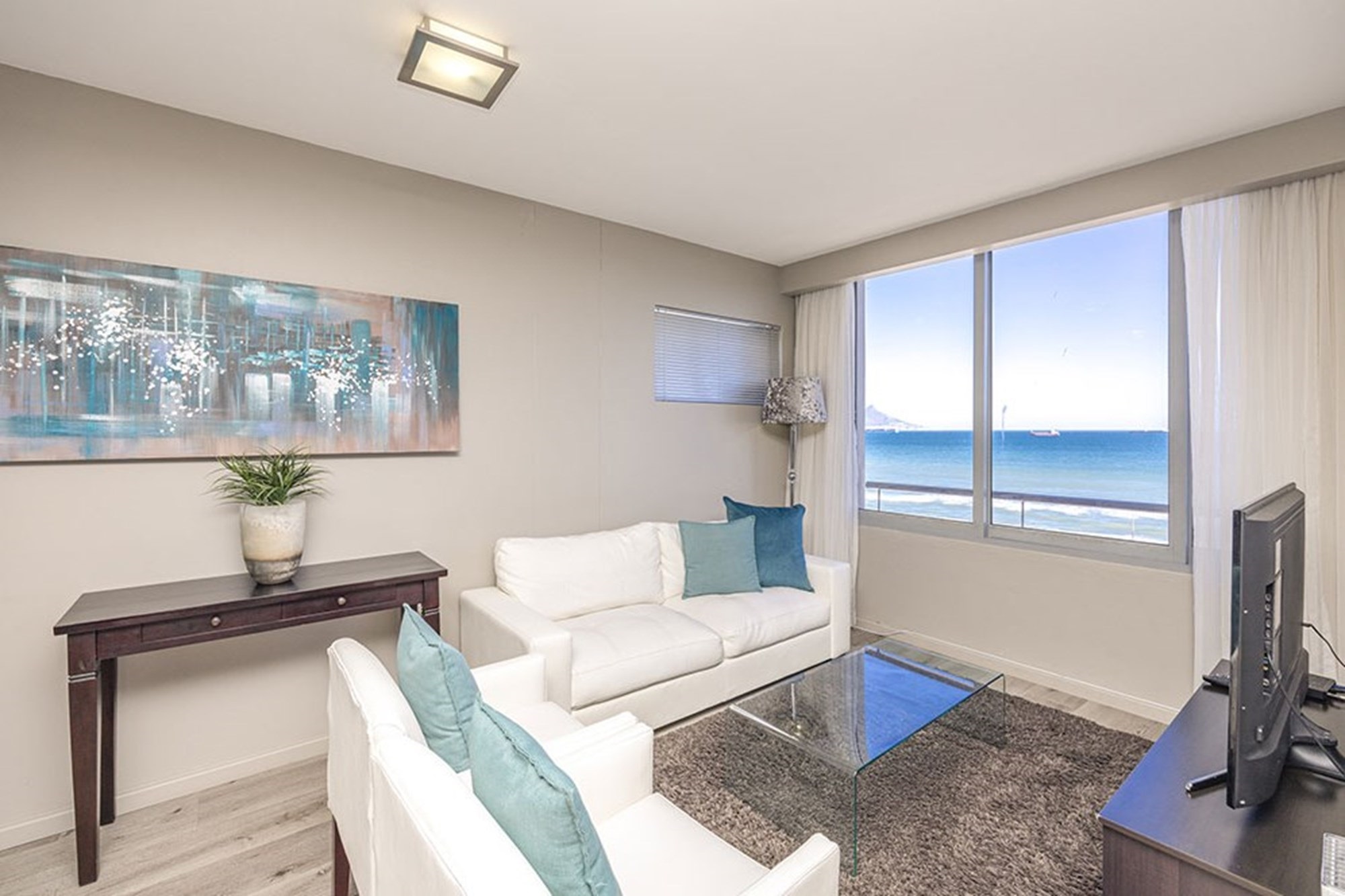 Deluxe Two-Bedroom Apartment with Balcony and Private Splash Pool