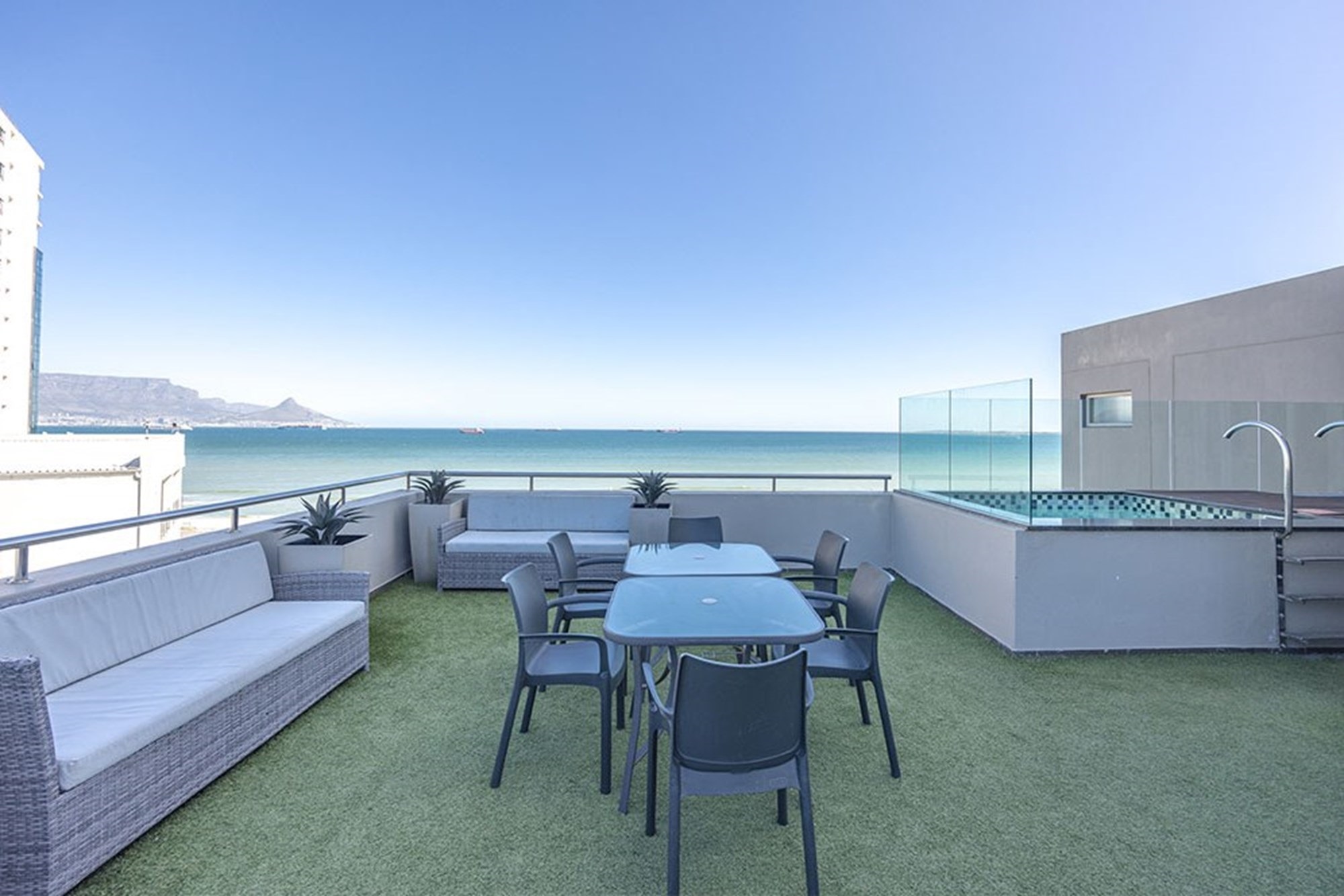 Deluxe Two-Bedroom Apartment with Balcony and Private Splash Pool
