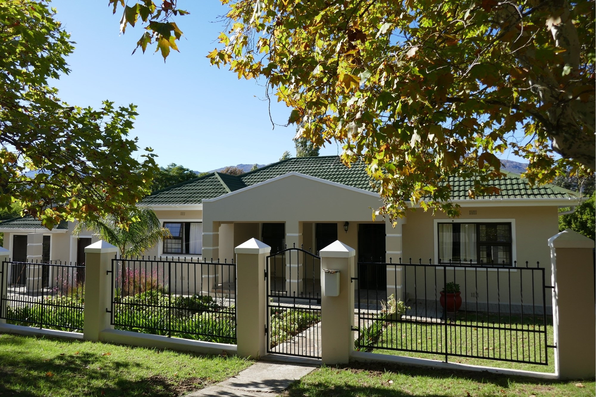Charming Country Property with Dual-Living Potential