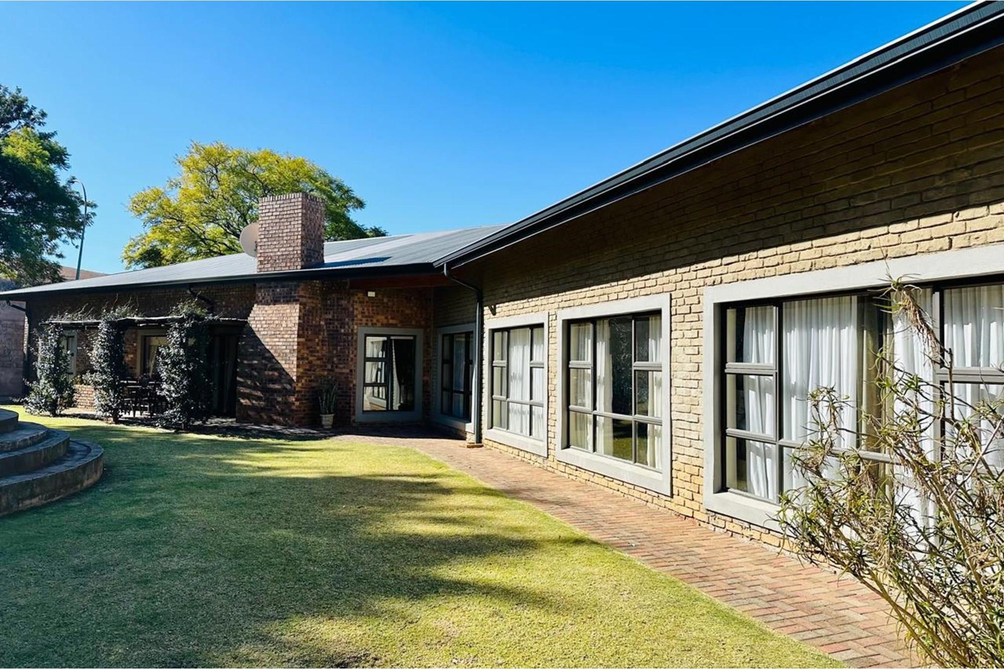 Luxurious Double-Home Property in Newcastle