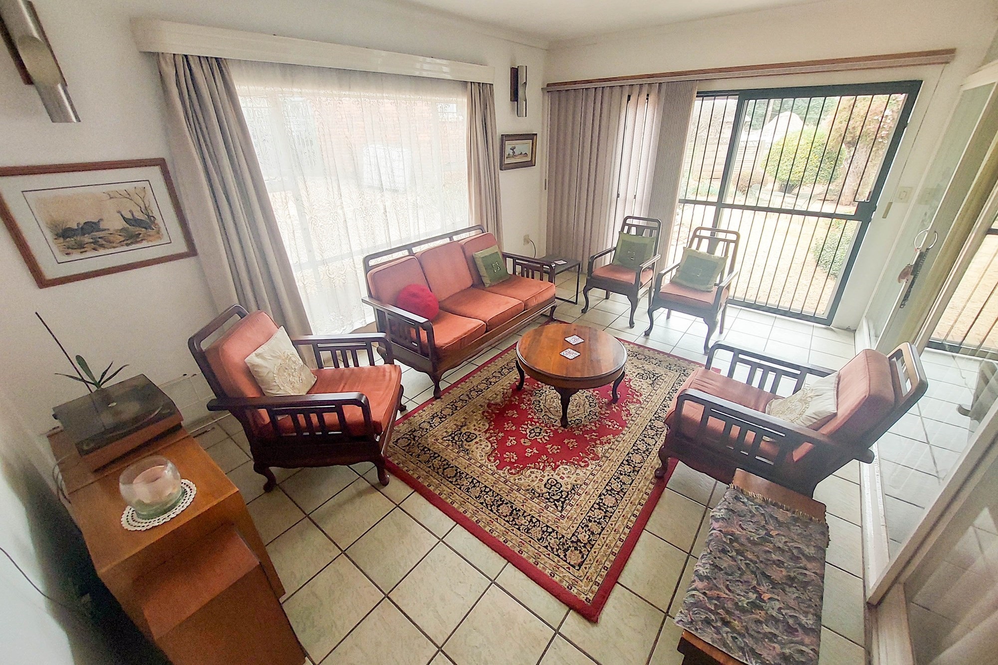 Spacious 4-Bedroom Home on Large Stand in Erasmia